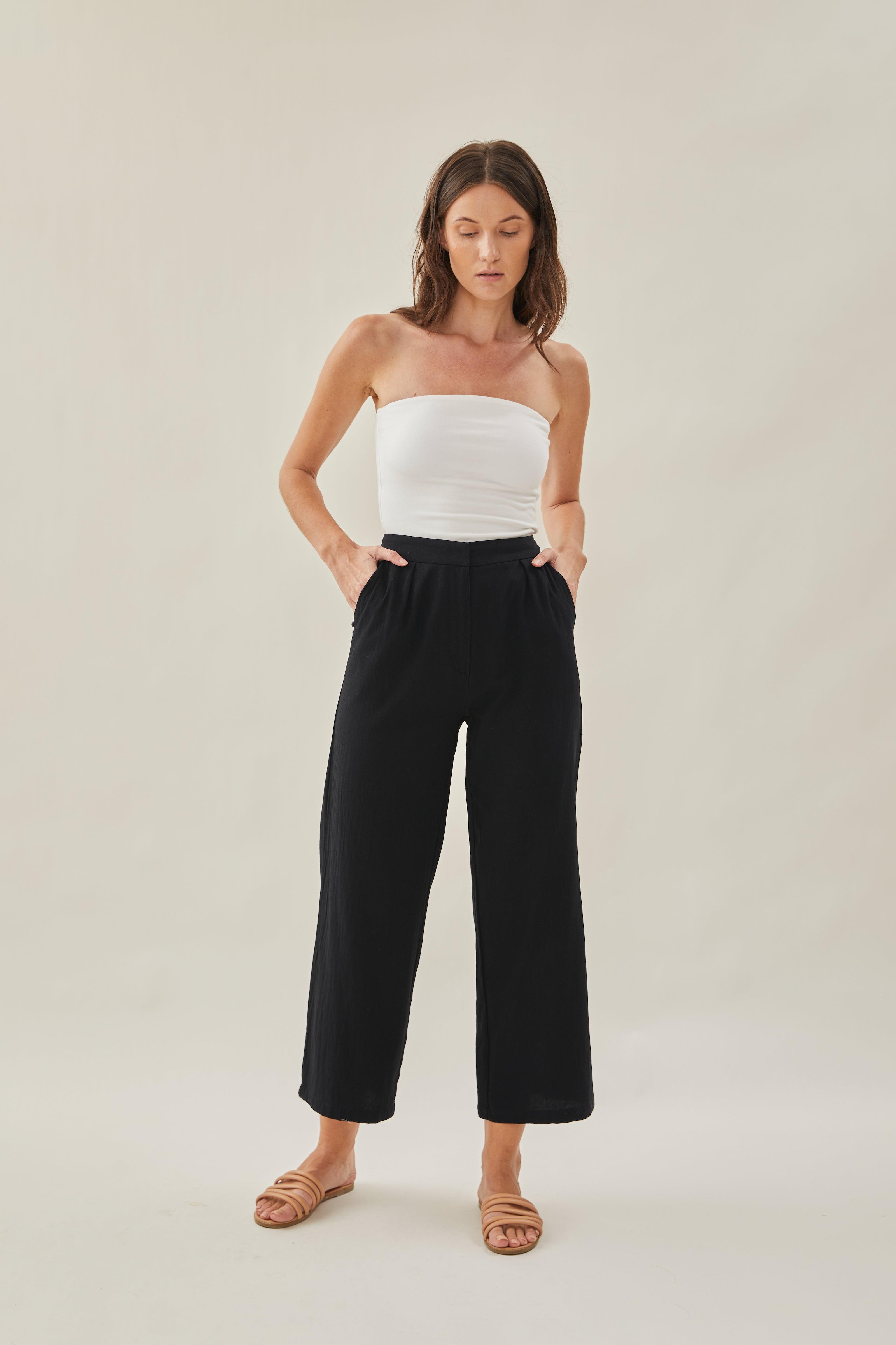 Cotton Pleated Trouser in Black