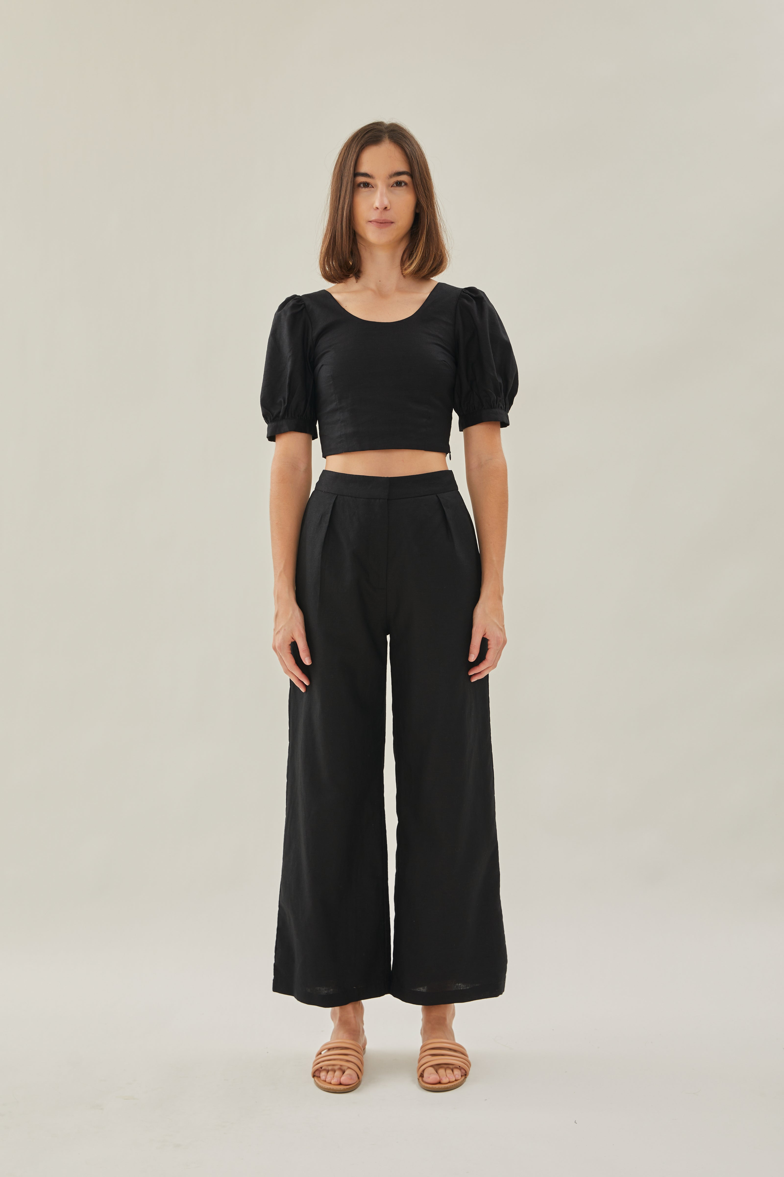 Wide Legged Trousers in Black