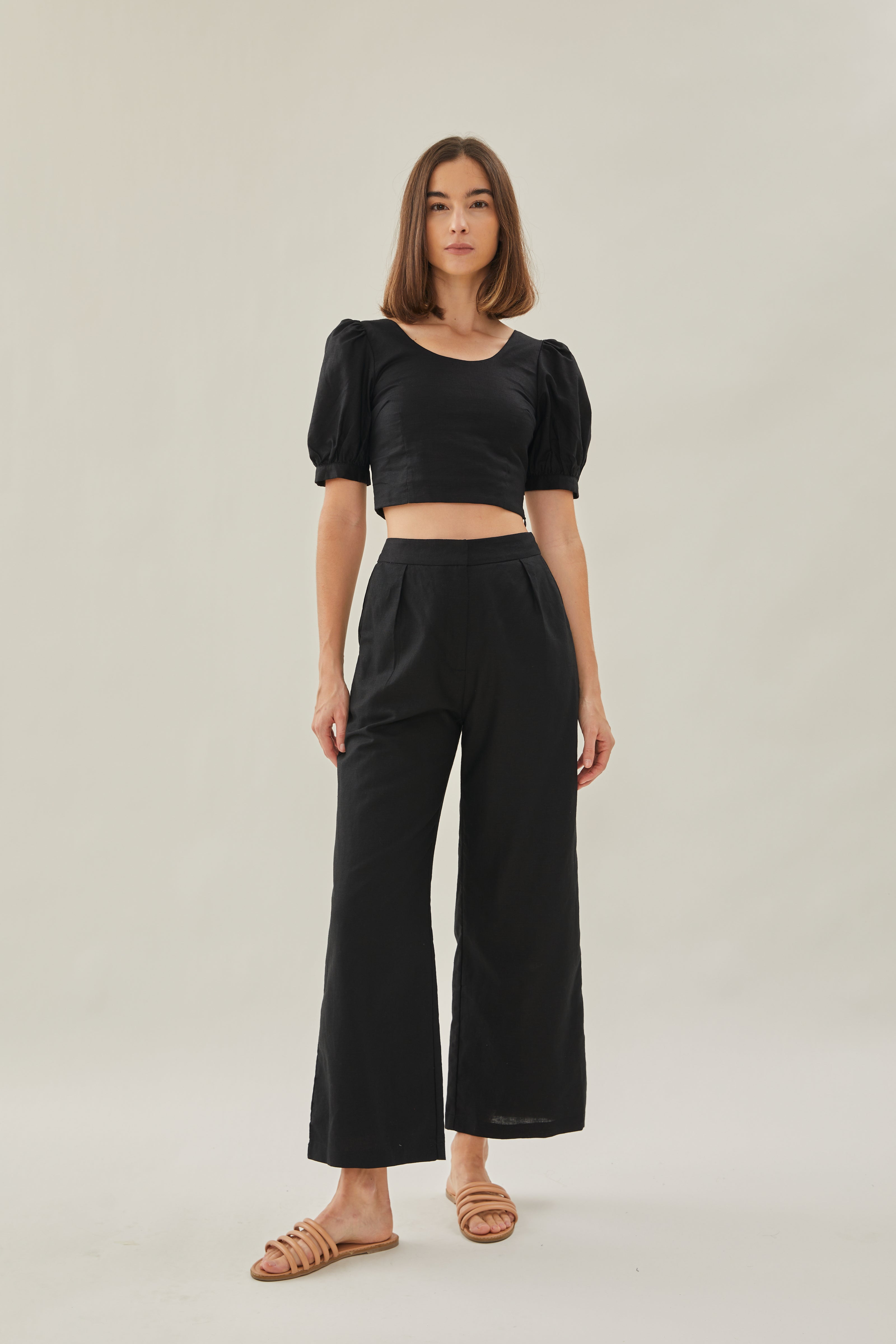 Wide Legged Trousers in Black