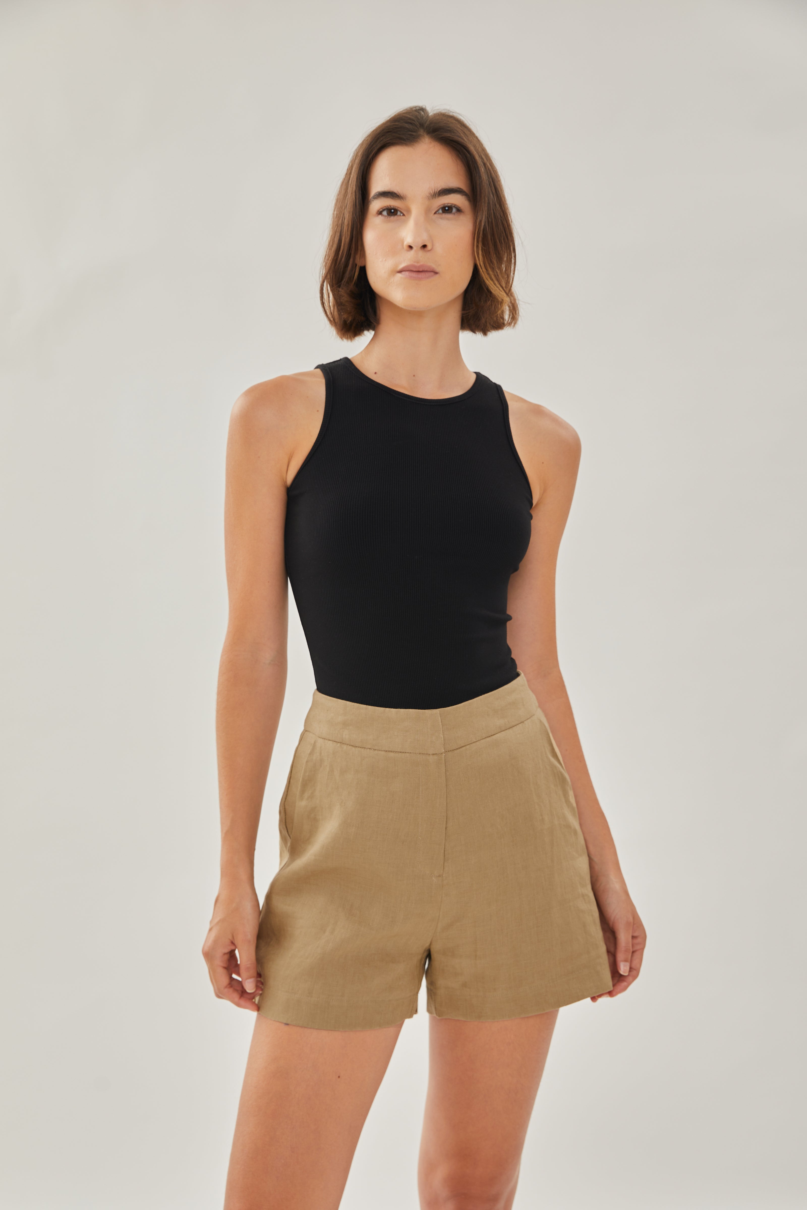 Linen Shorts in Brown