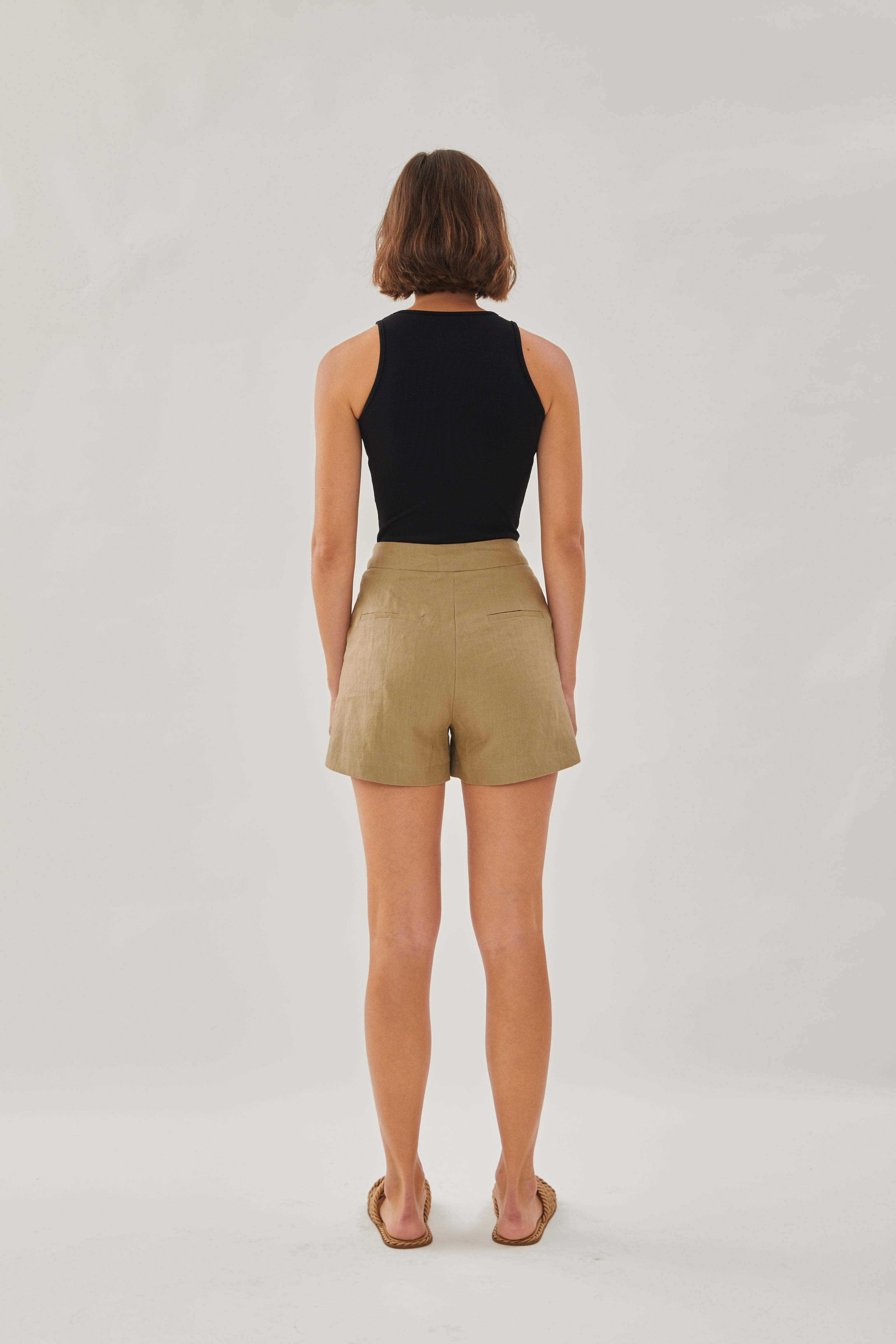 Linen Shorts in Brown