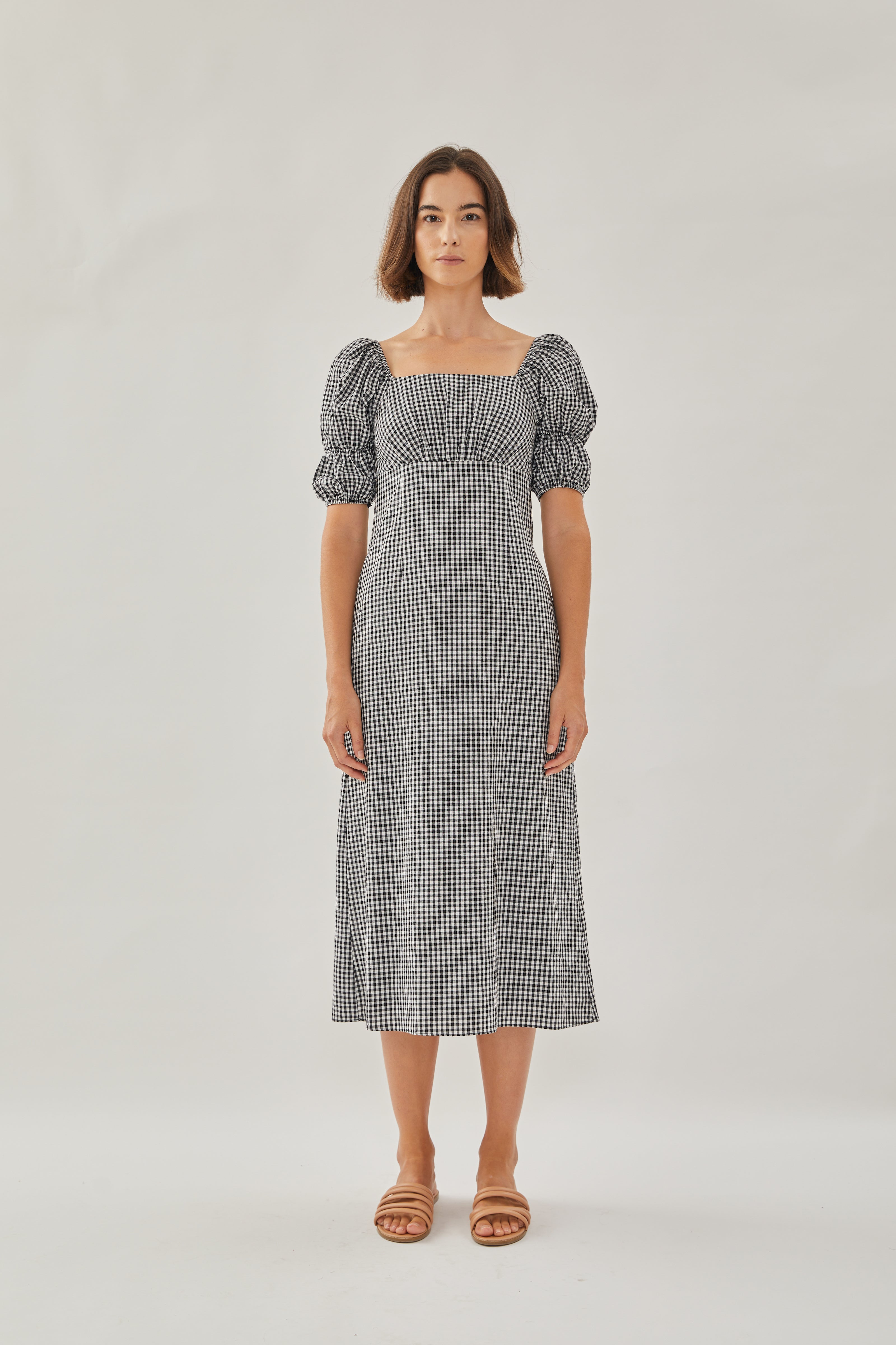 Puffed Sleeved Midi Dress in Gingham Black