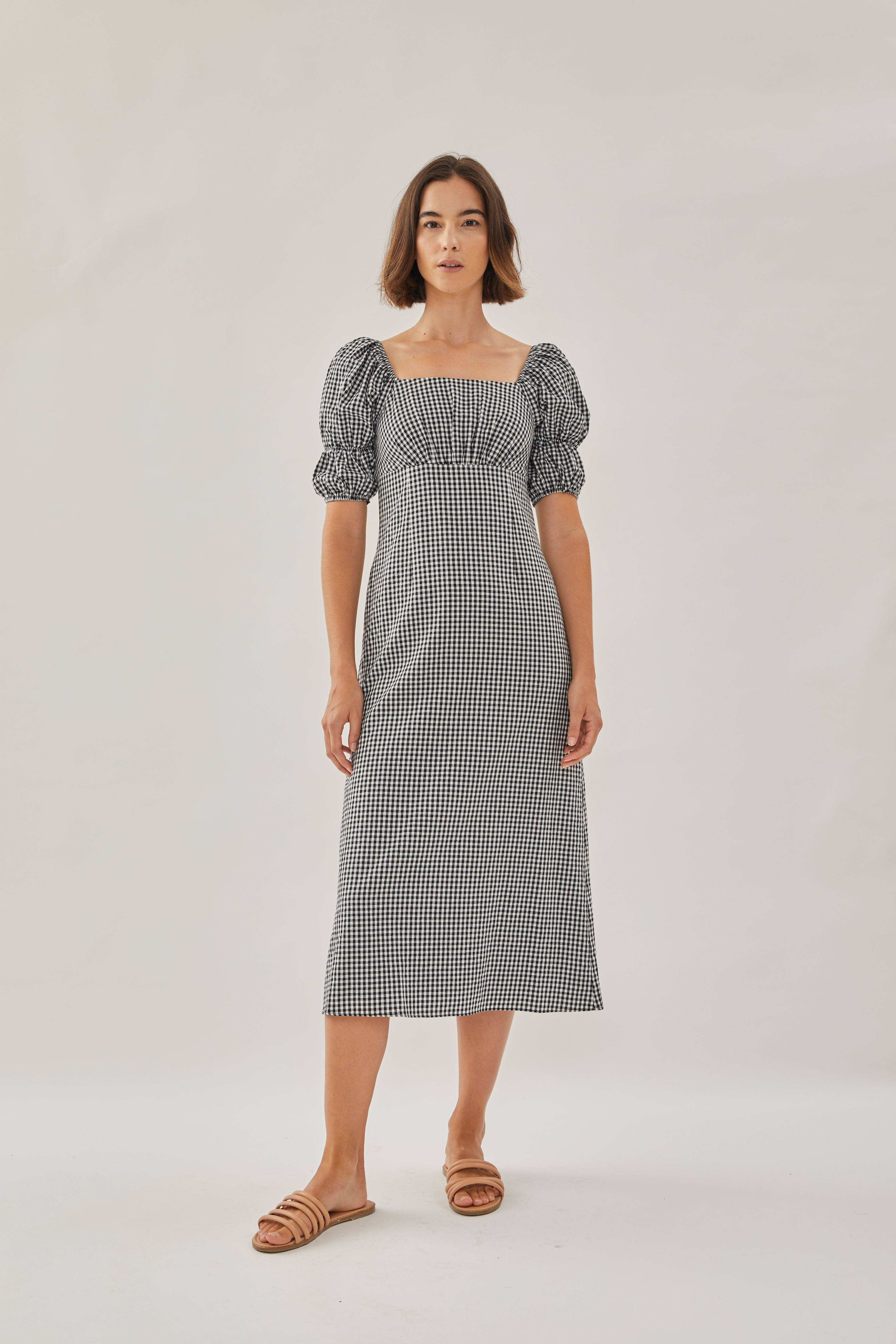 Puffed Sleeved Midi Dress in Gingham Black