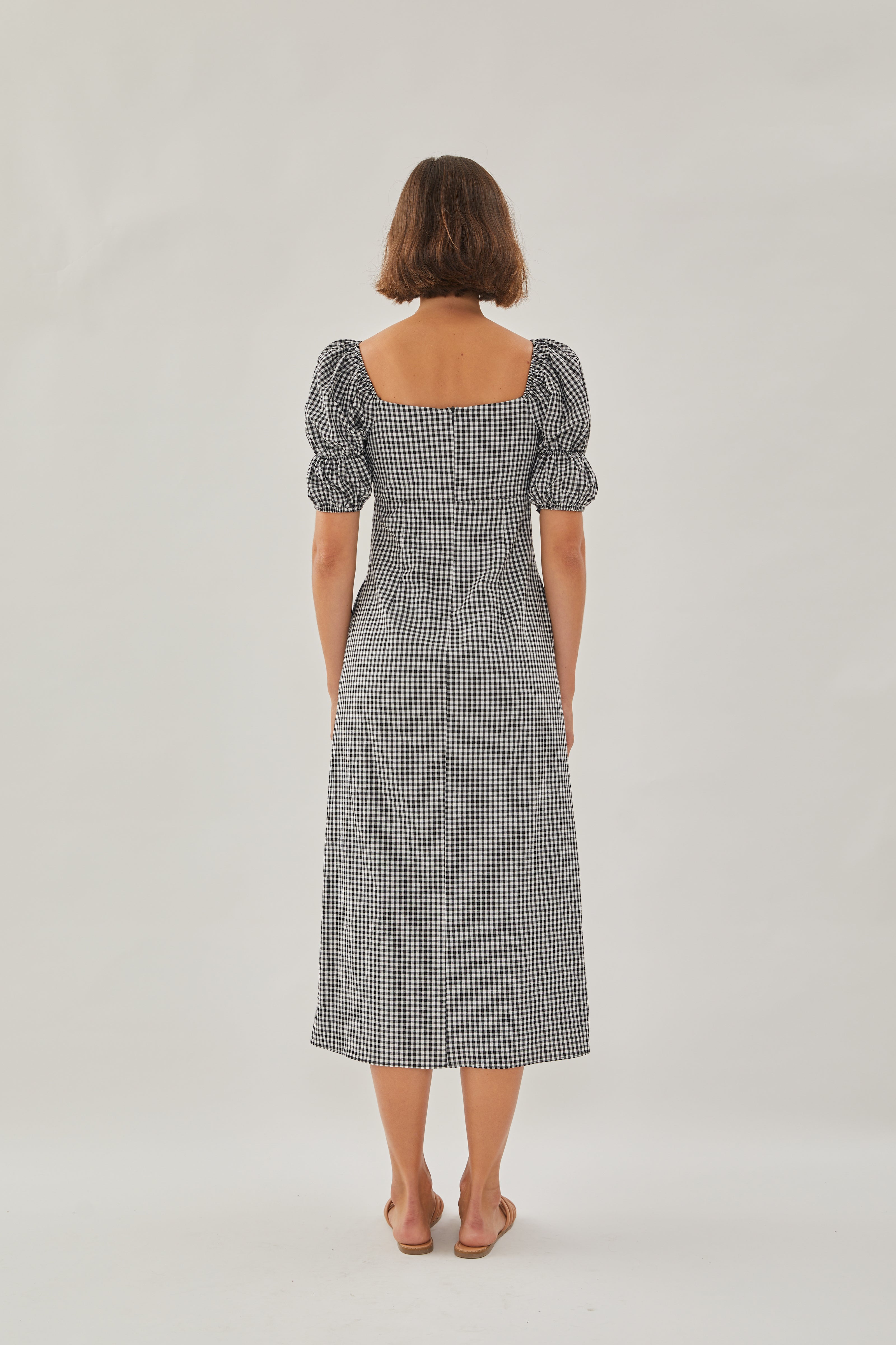 Puffed Sleeved Midi Dress in Gingham Black