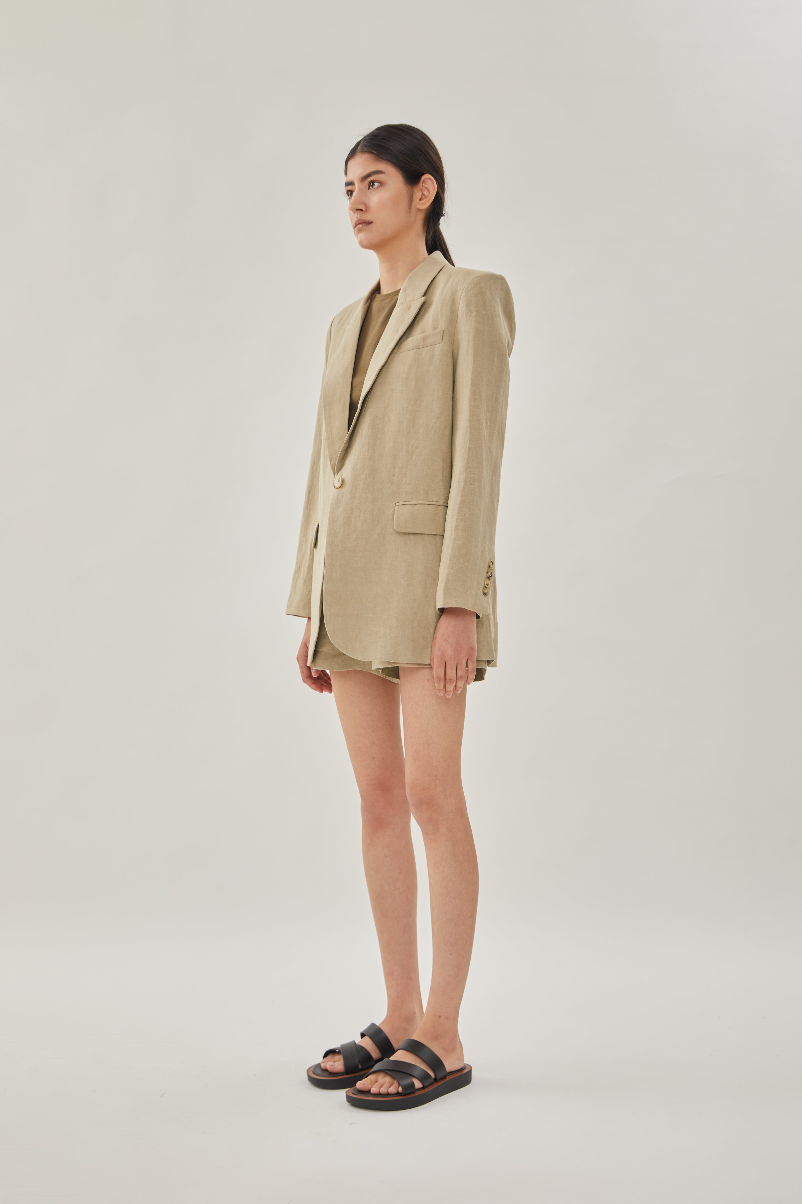 Oversized Linen Blazer in Khaki