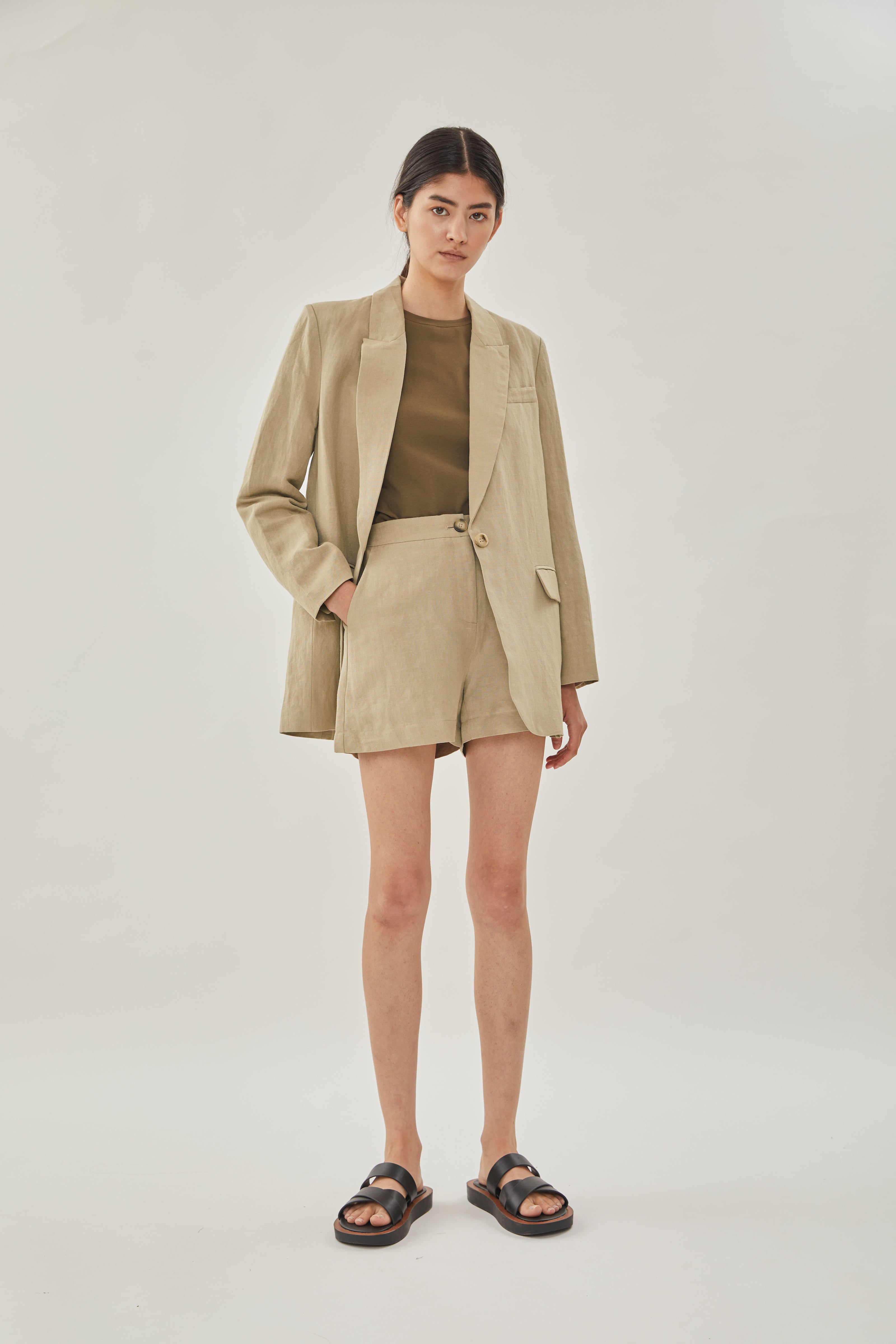 Oversized Linen Blazer in Khaki