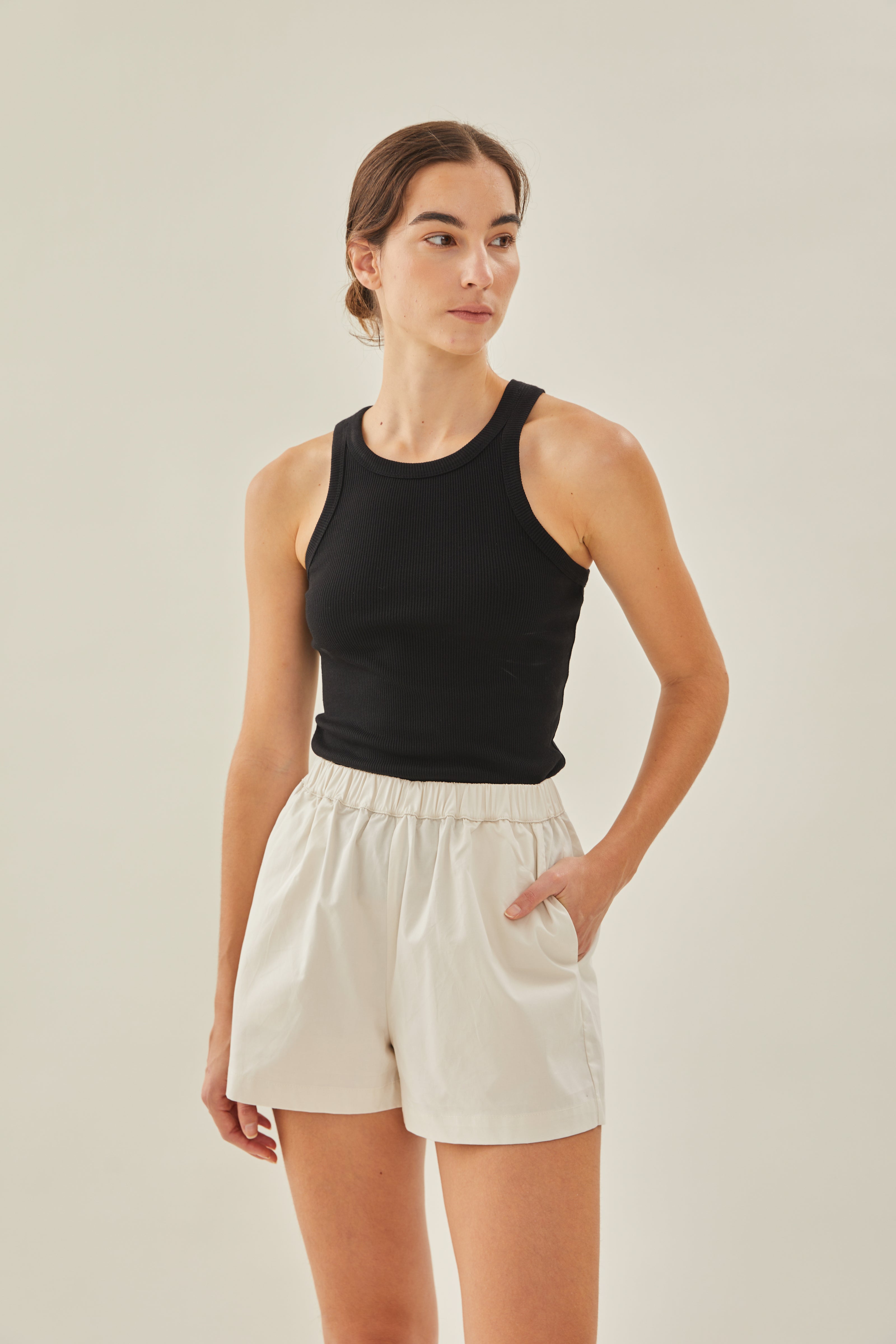 STUDIOS Relaxed Shorts in Chalk