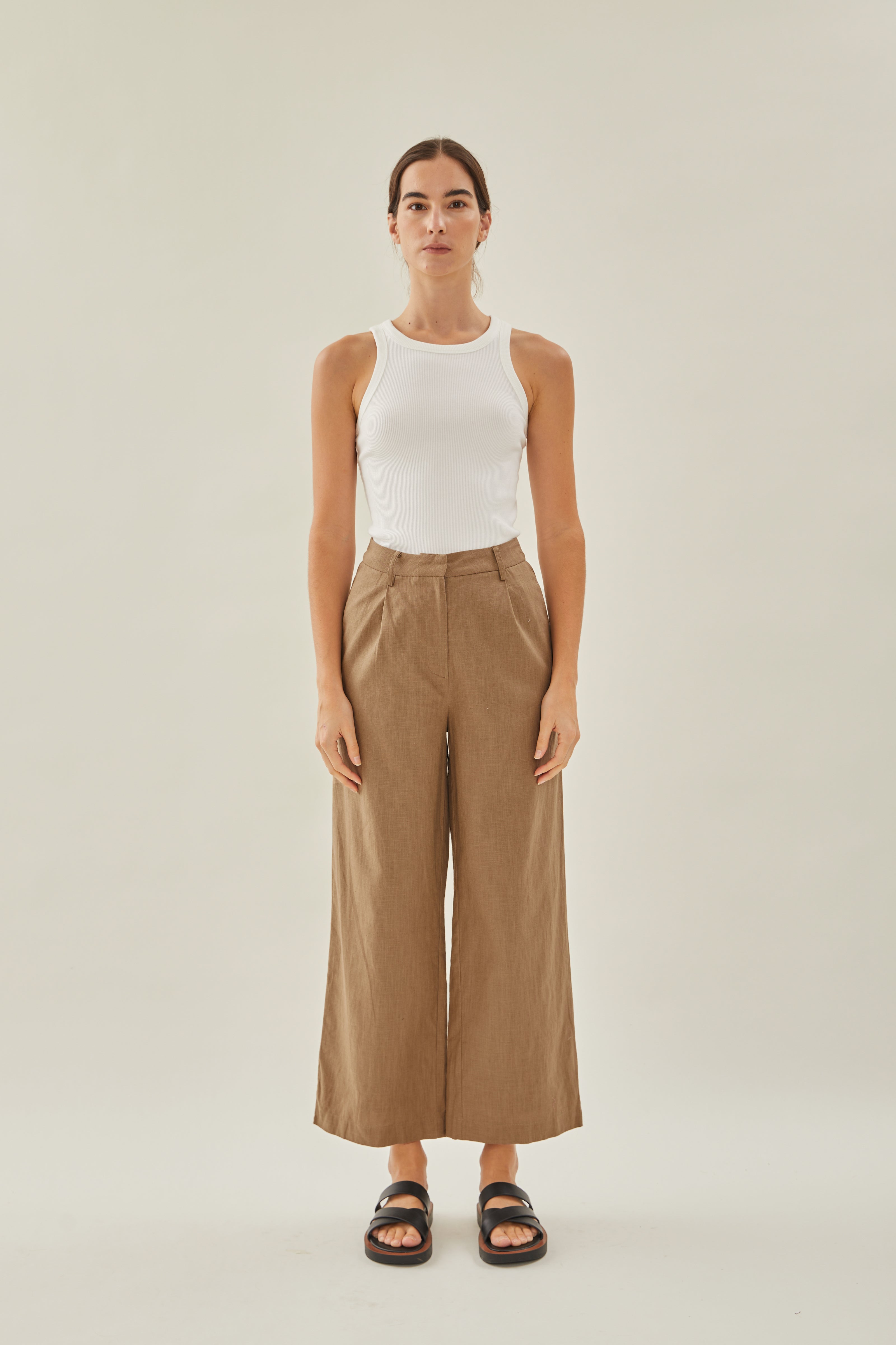 Linen Wide Trousers in Brown