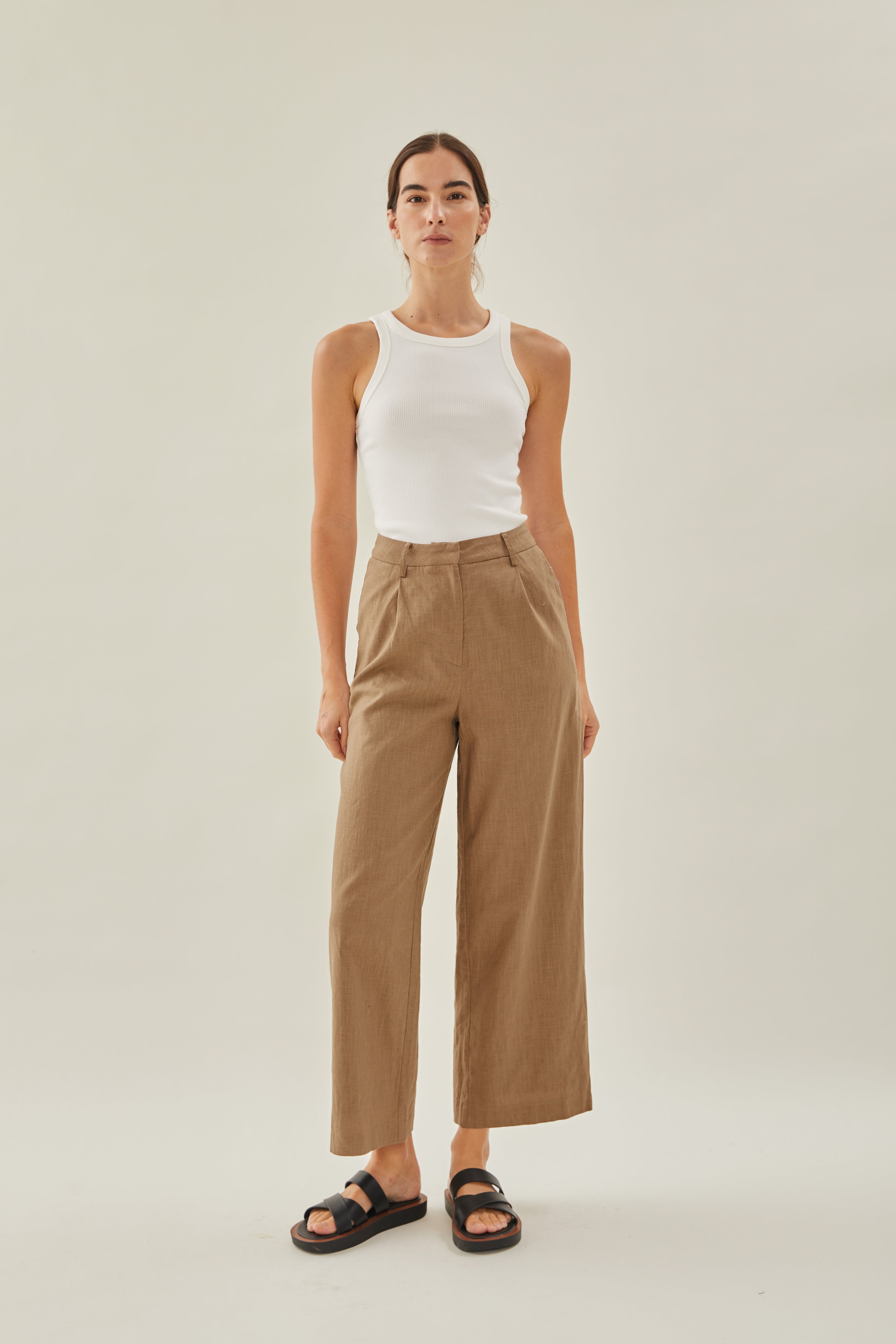 Linen Wide Trousers in Brown