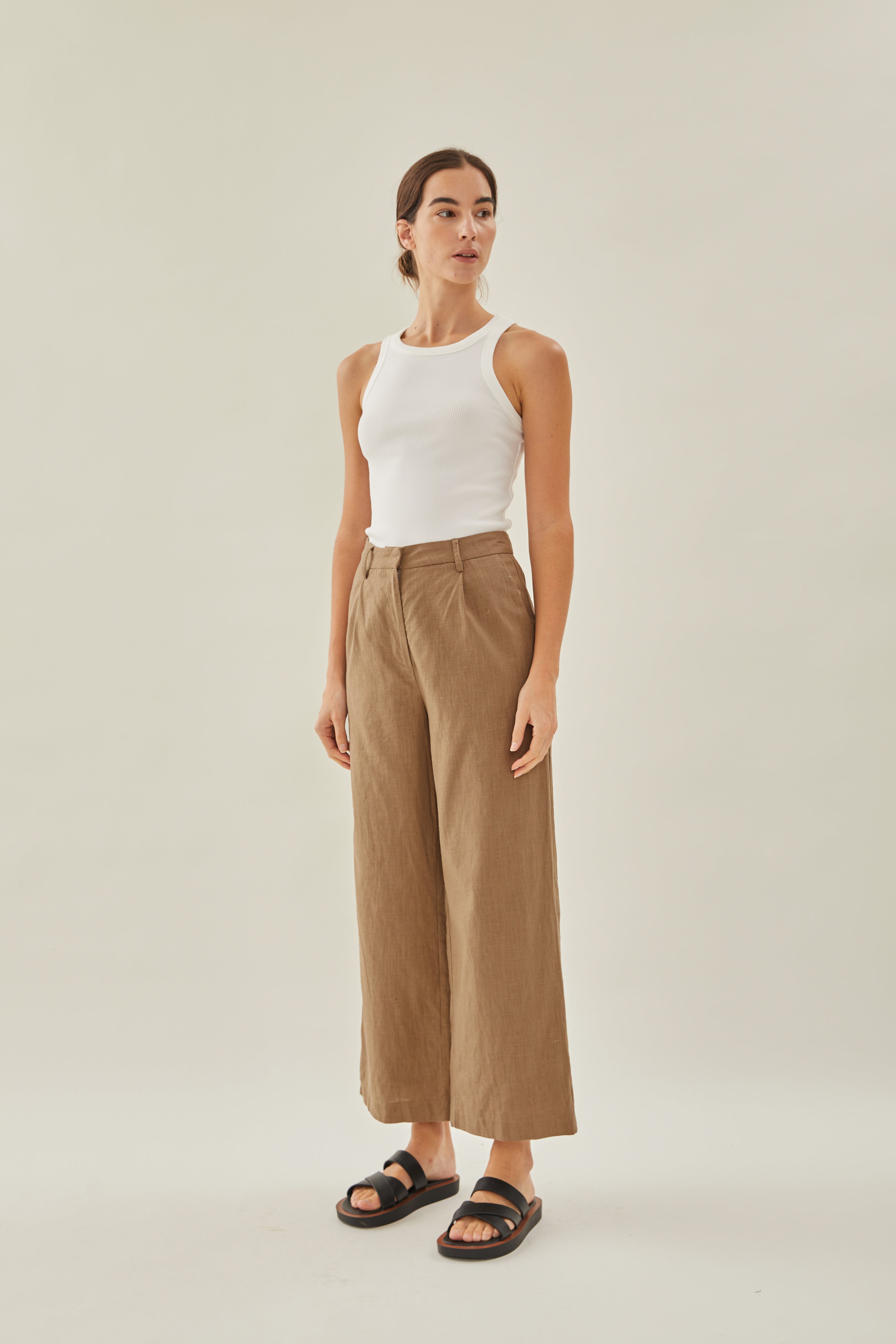 Linen Wide Trousers in Brown