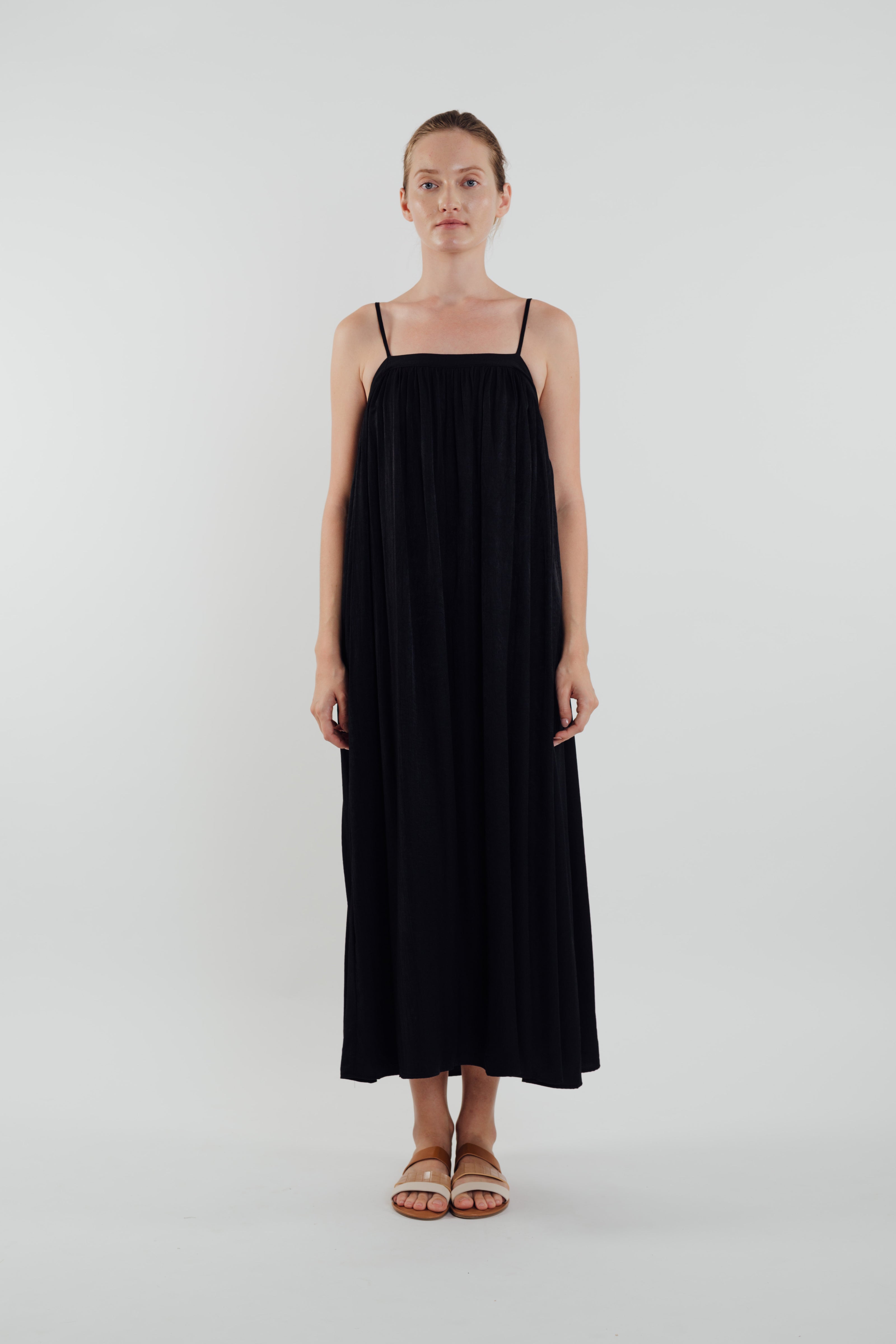 Gathered Midi Dress in Black