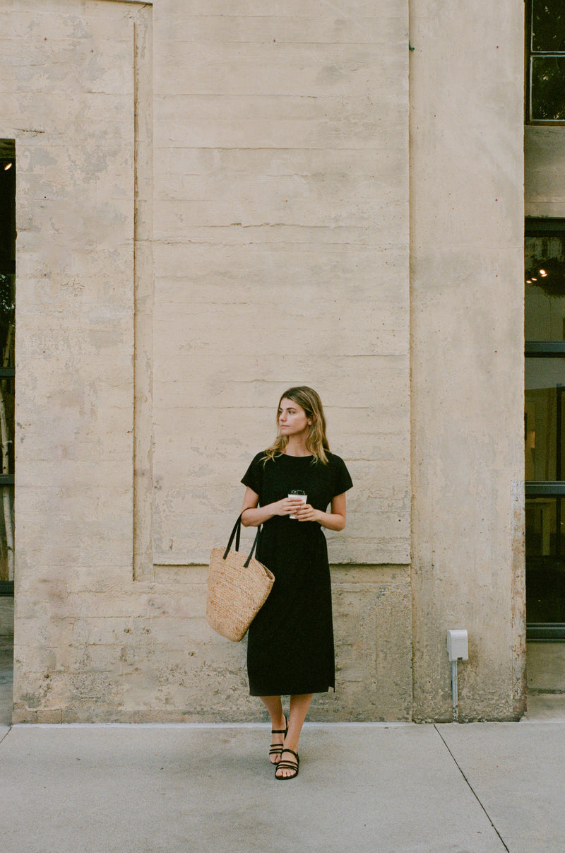 Relaxed Midi Dress in Black