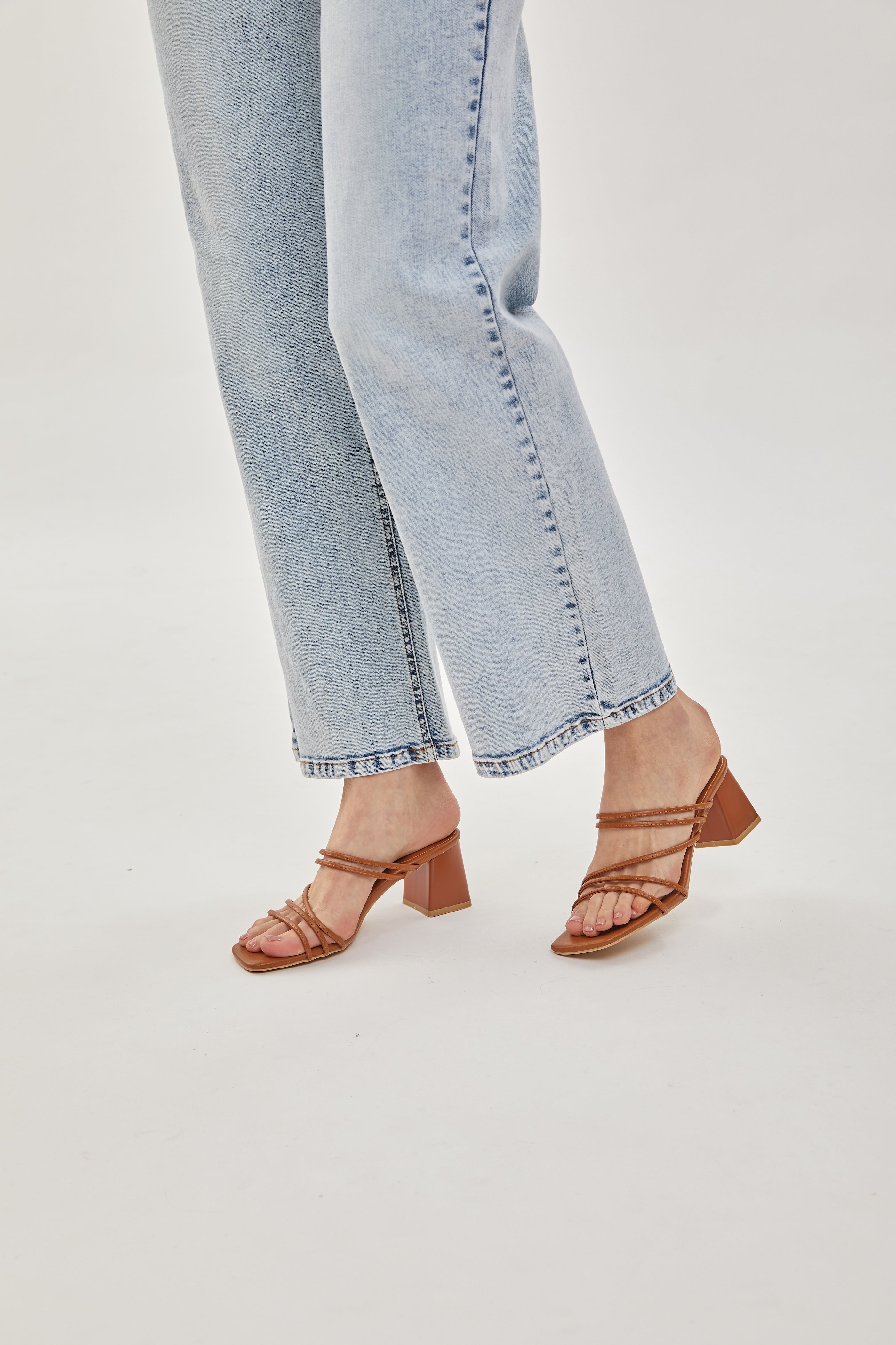 Maya Heels in Soil