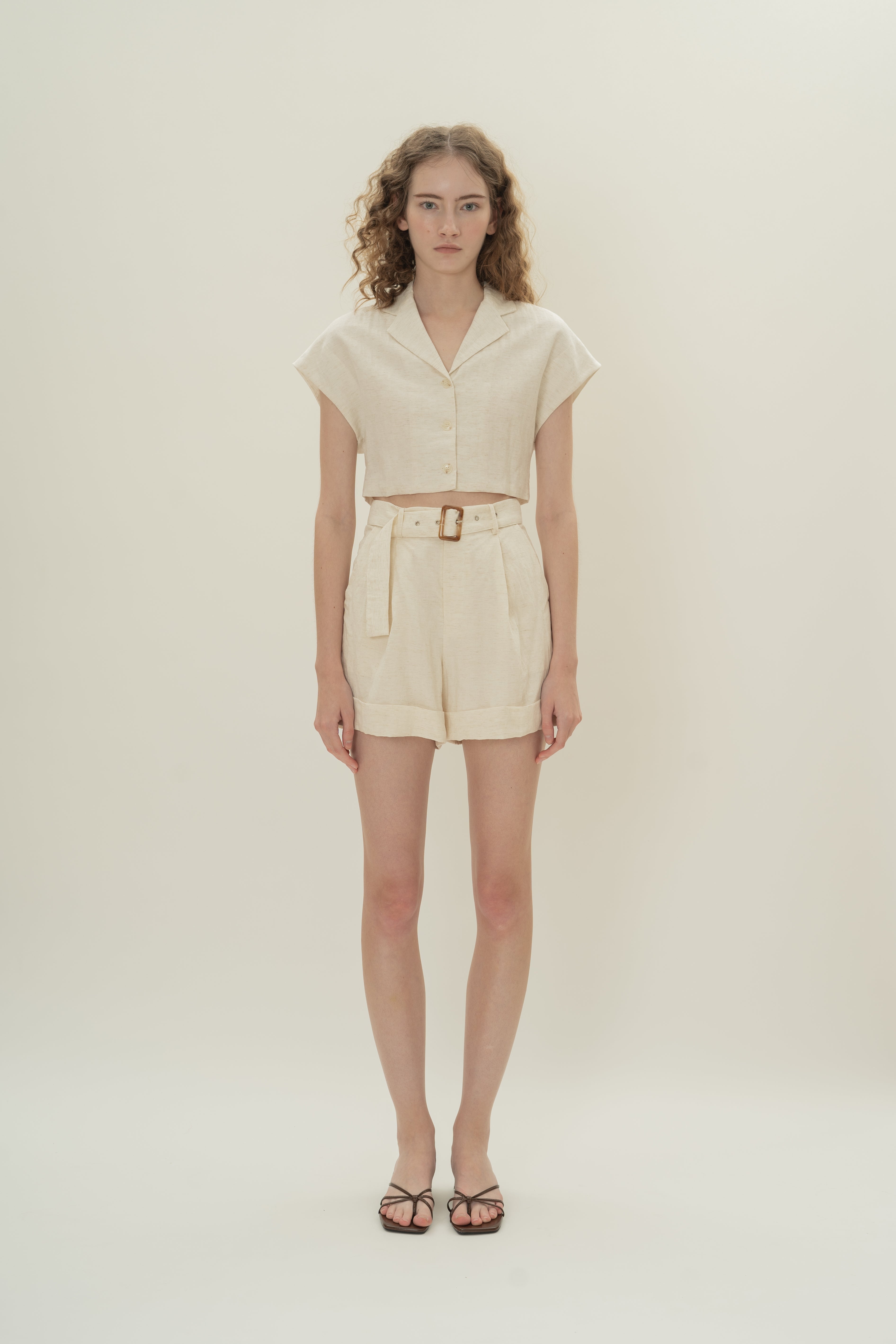 Cropped Shirt With Lapel Collar in White