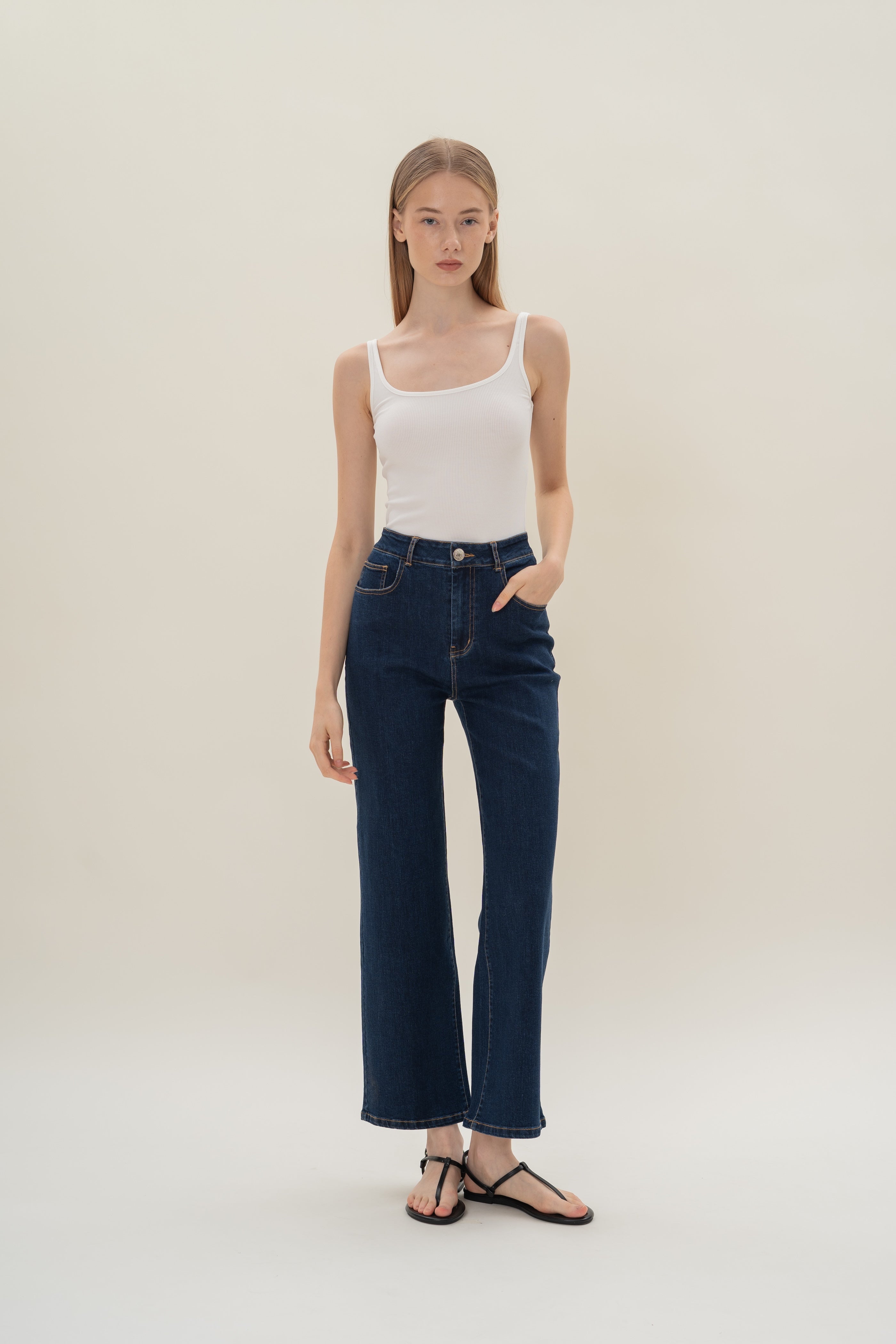 Studios Classic Straight Cut Stretch Jeans in Dark Wash