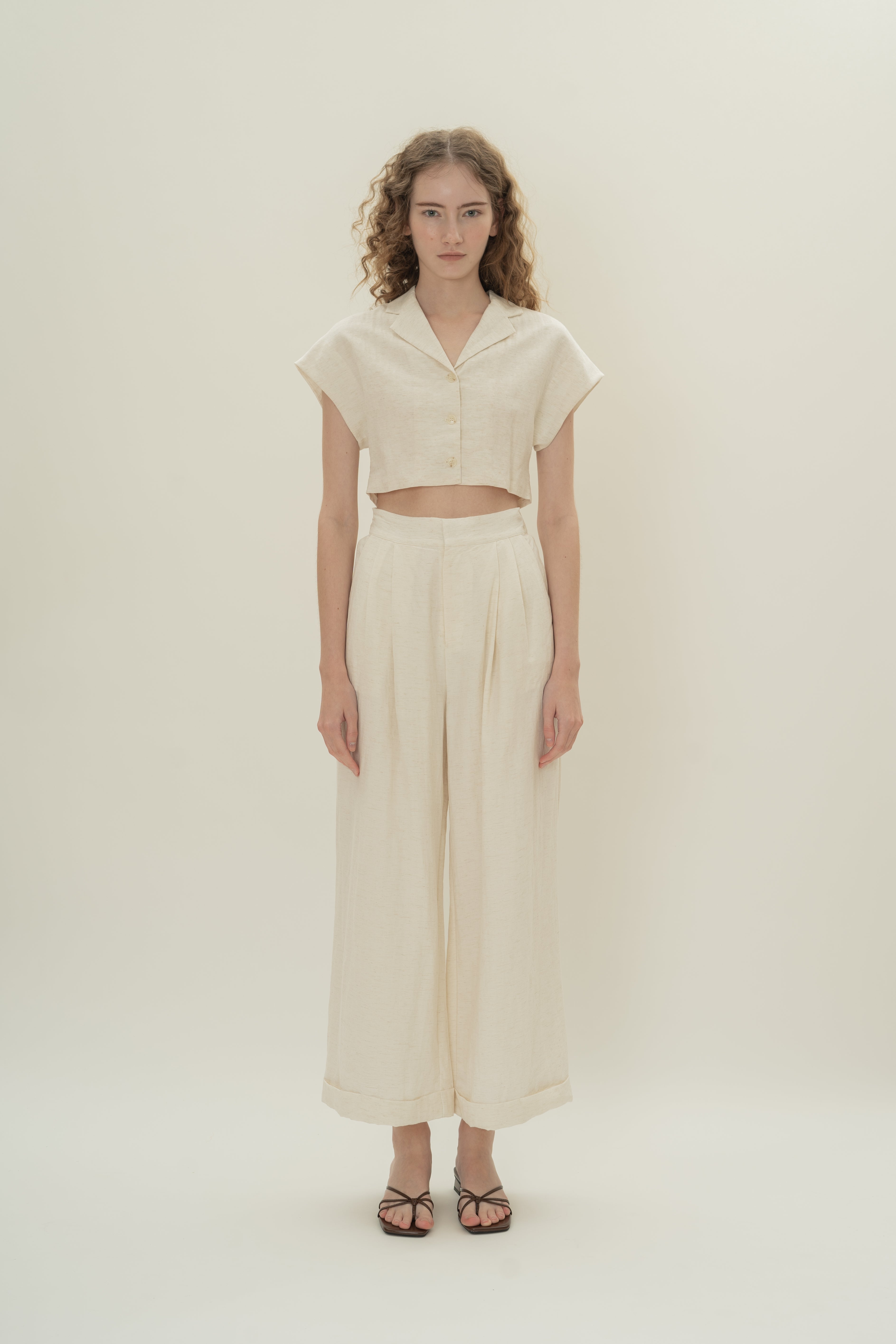 Wide-Leg Pleated Pants in White