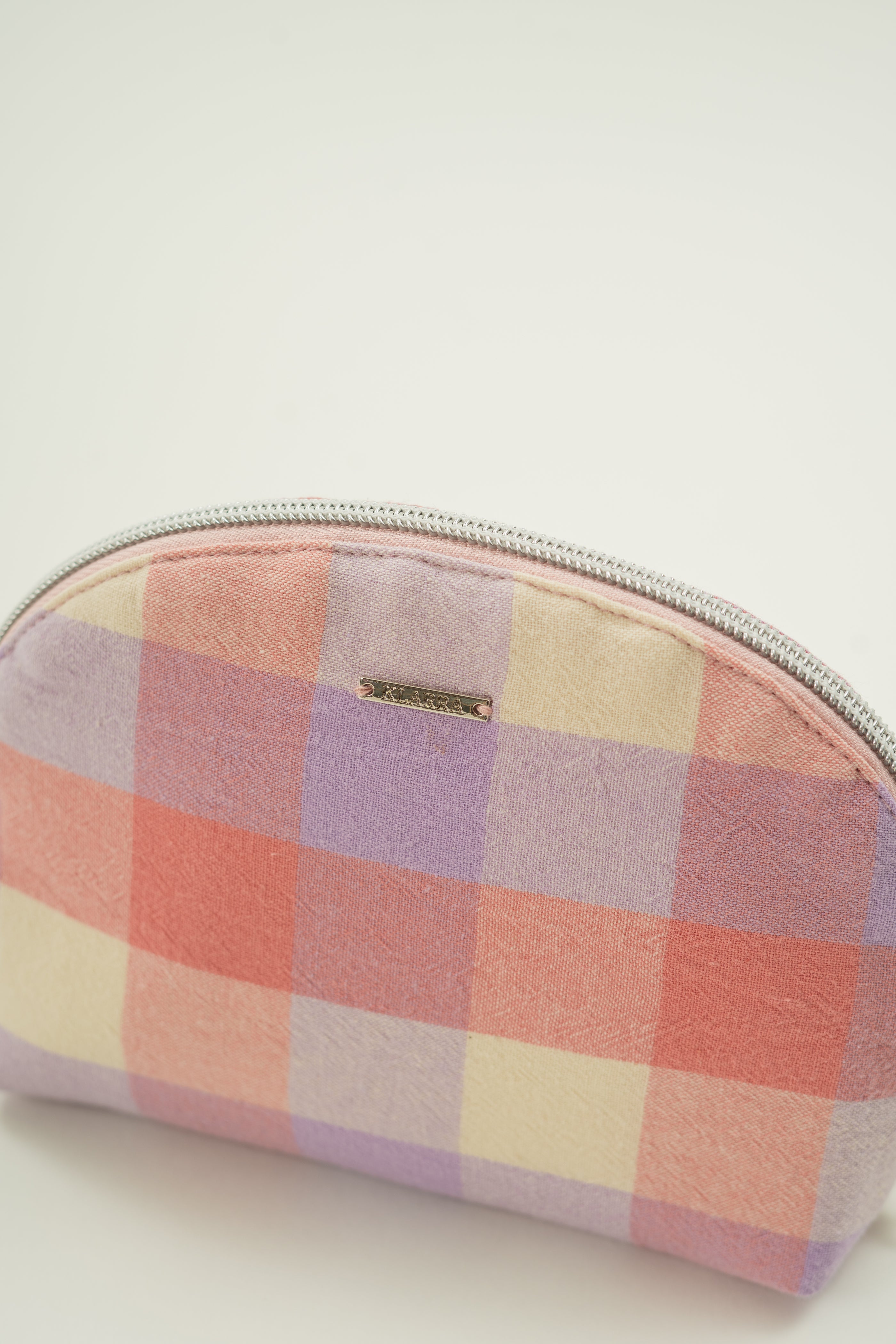 Round Pouch in Joie Gingham