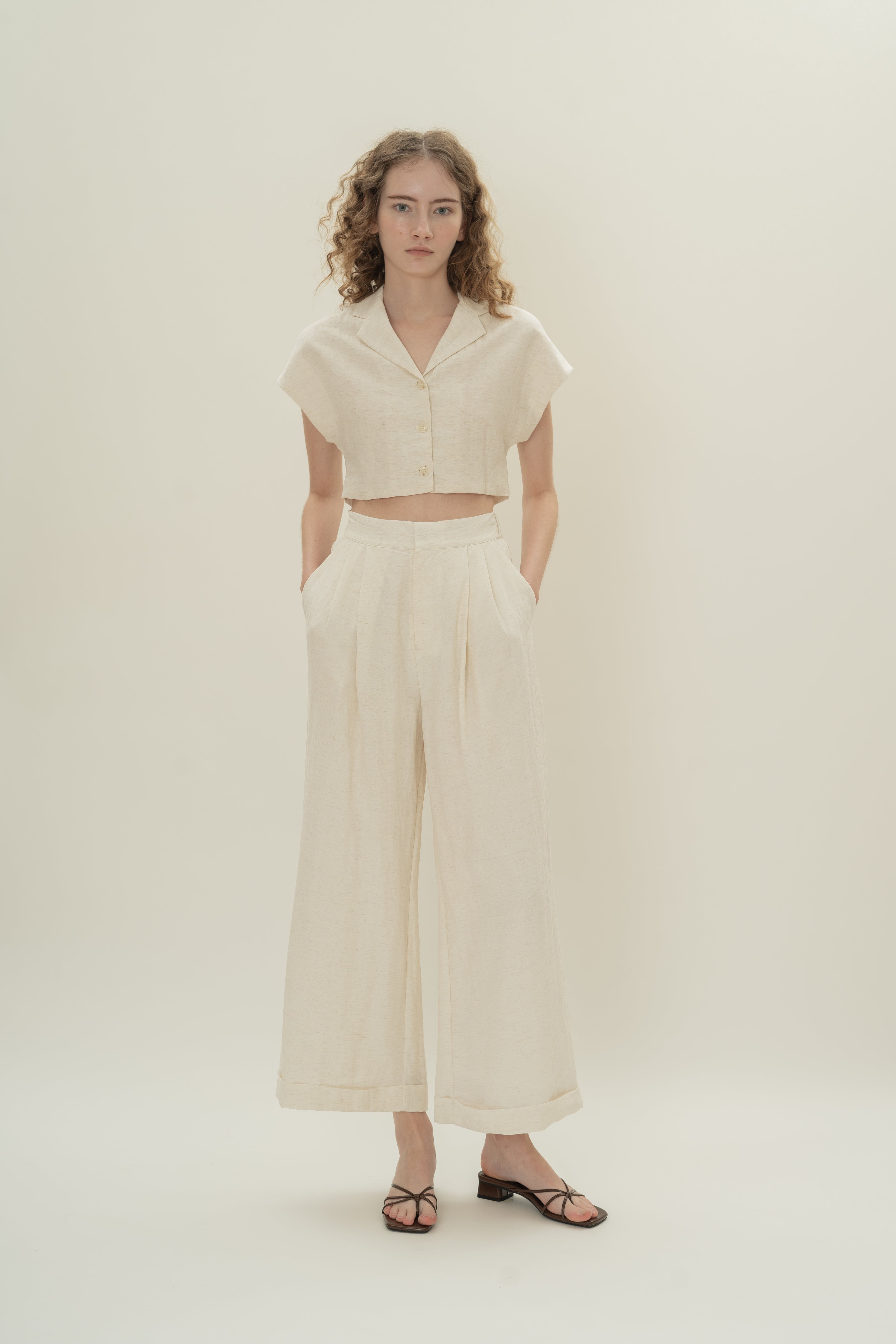 Wide-Leg Pleated Pants in White