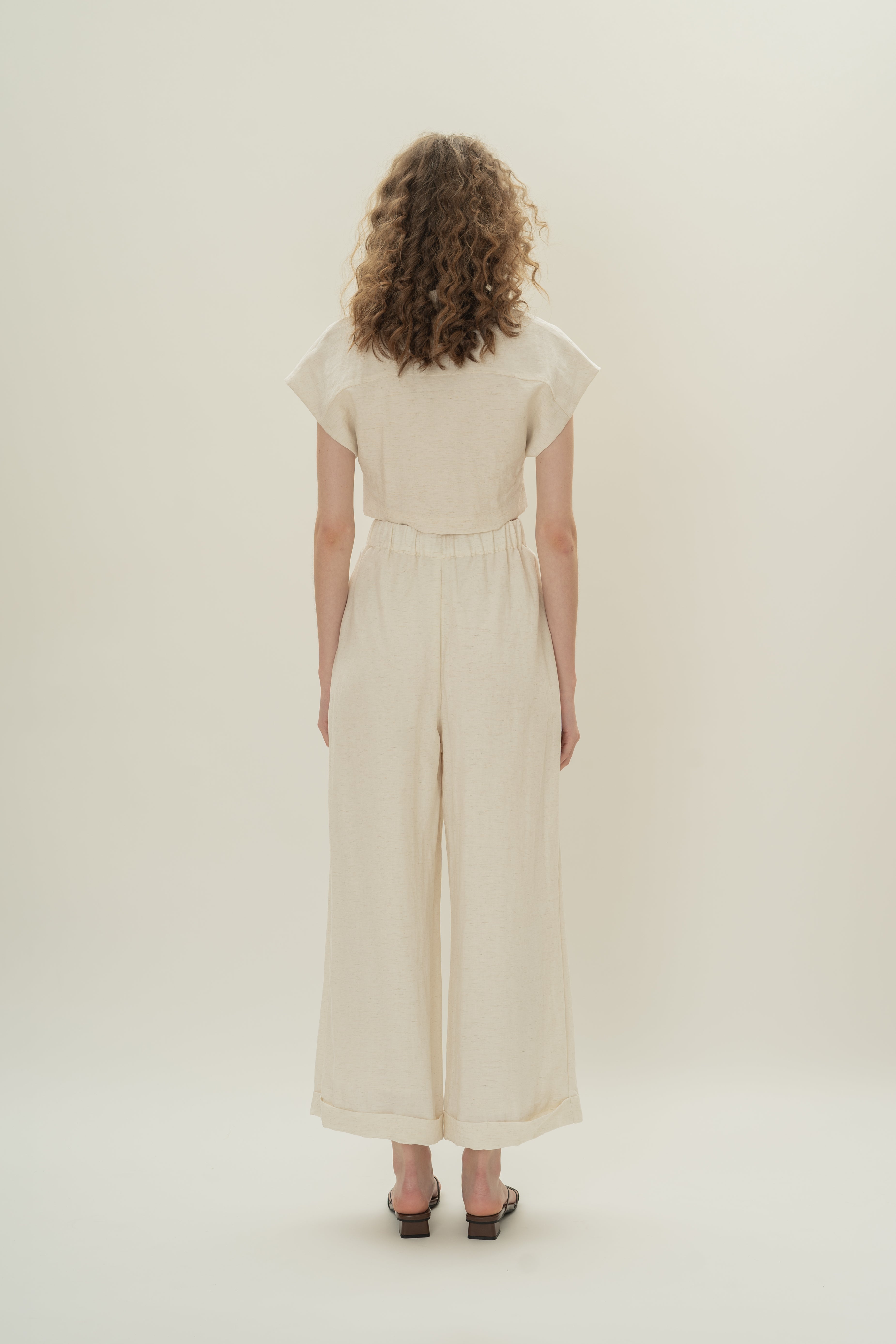 Wide-Leg Pleated Pants in White