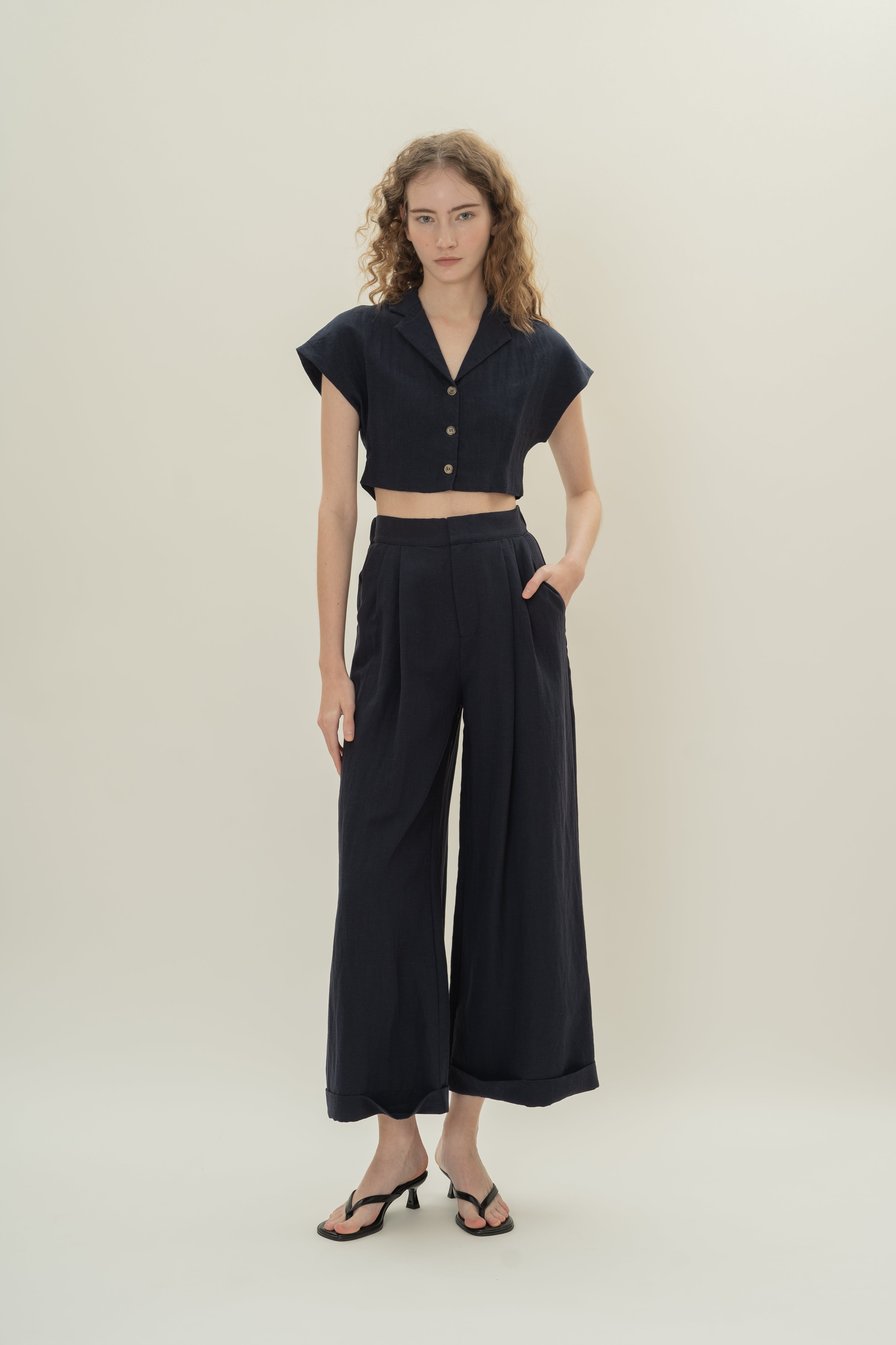 Cropped Shirt With Lapel Collar in Dark Navy