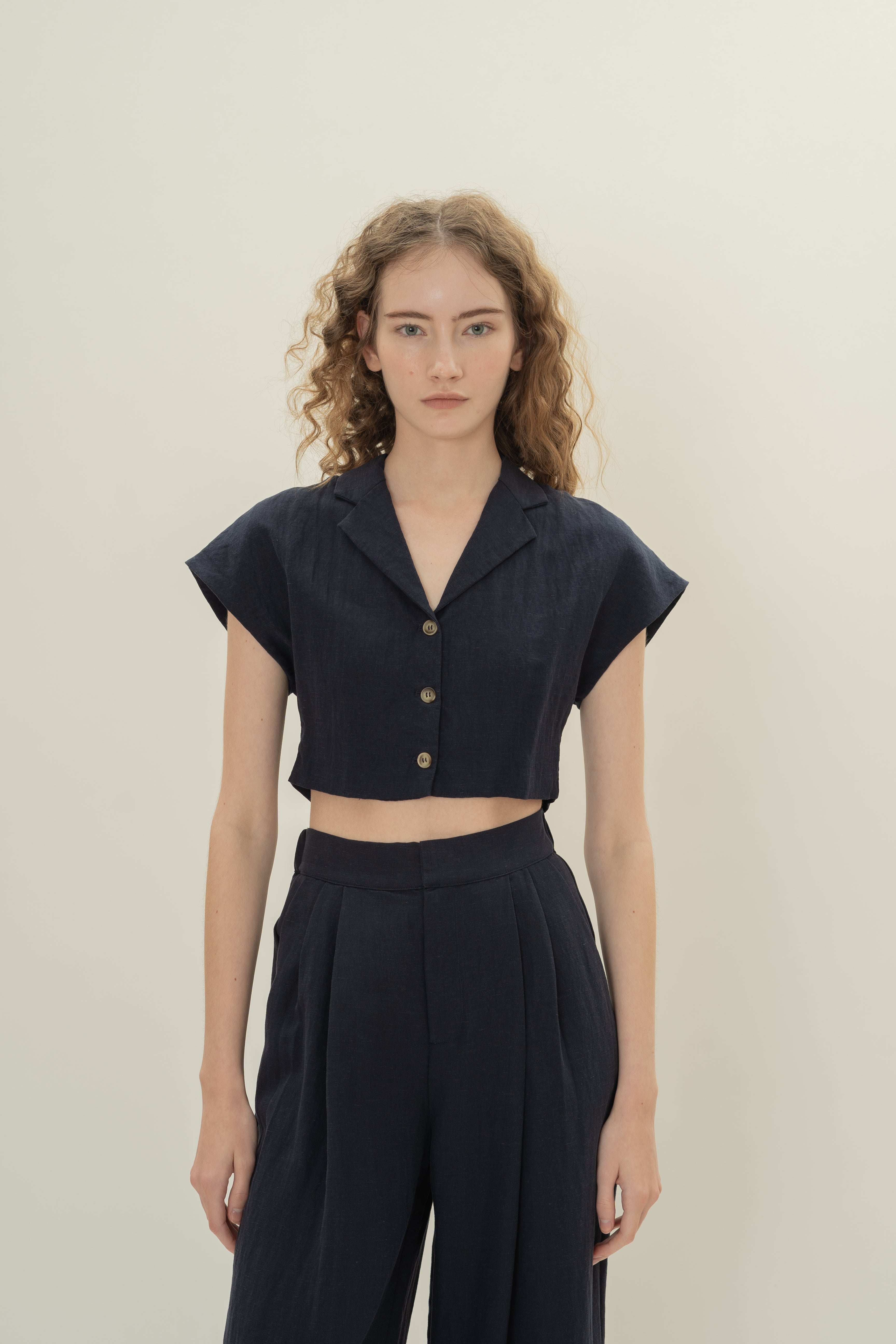 Cropped Shirt With Lapel Collar in Dark Navy