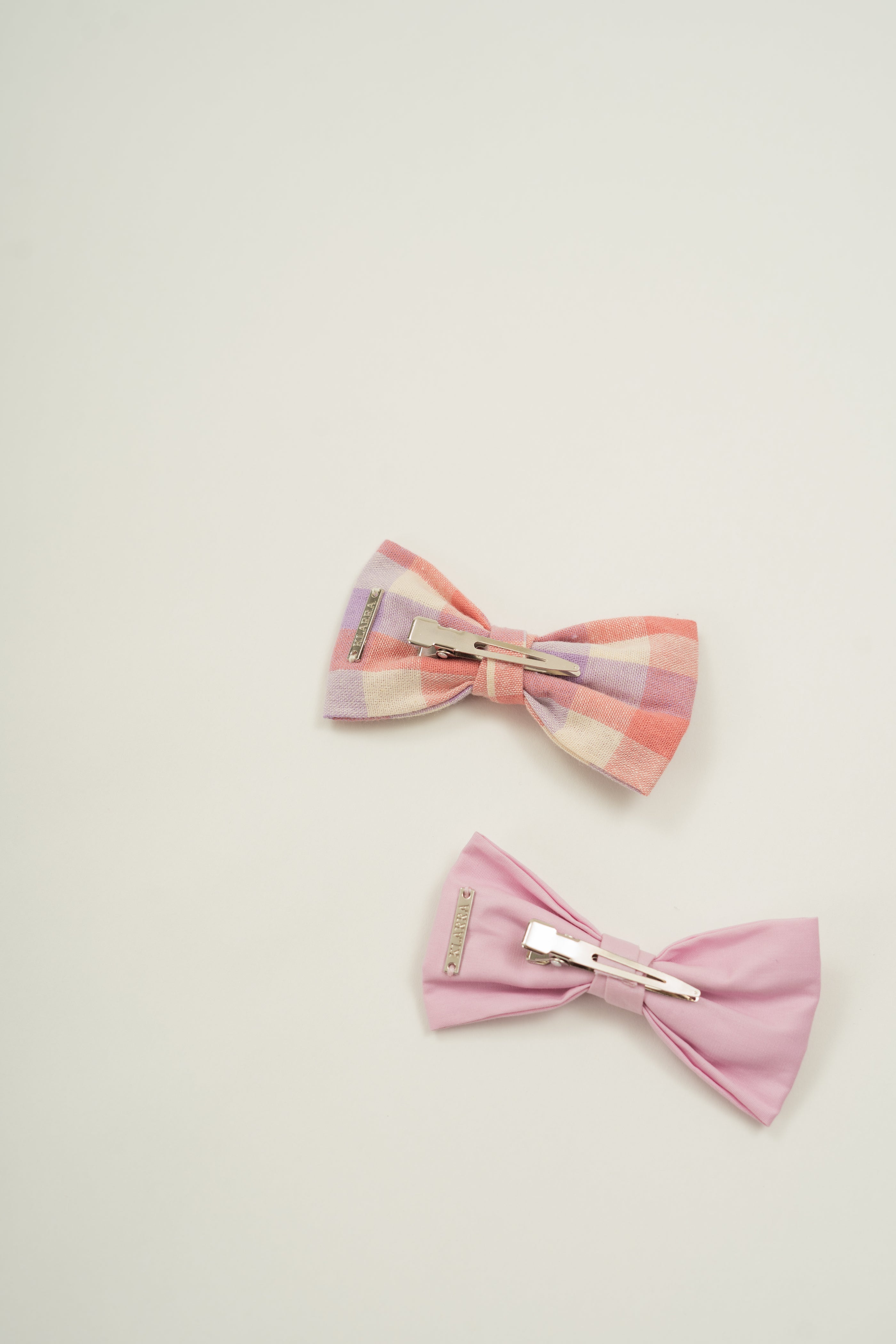 Bow Clip in Joie Gingham and Hibiscus