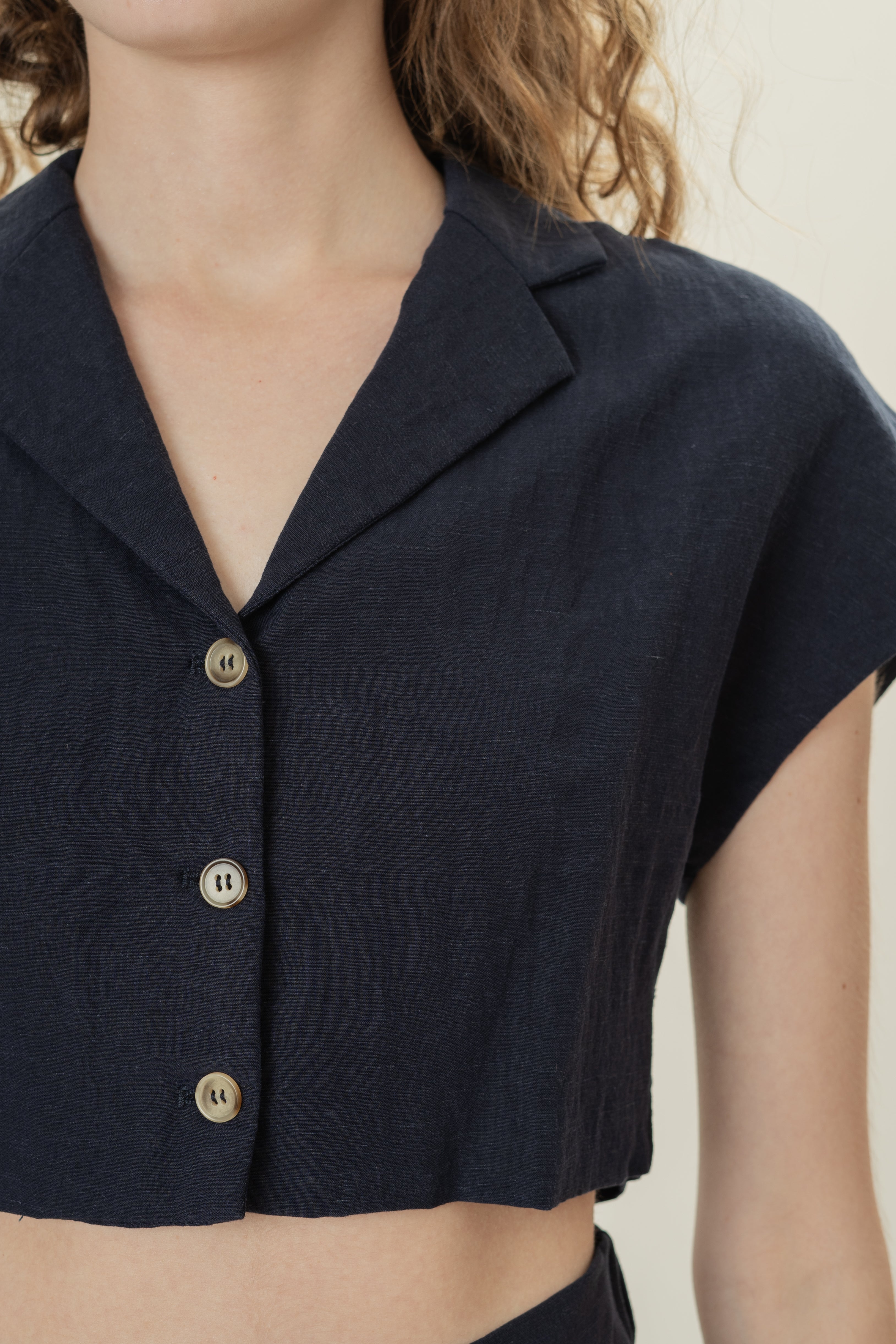 Cropped Shirt With Lapel Collar in Dark Navy