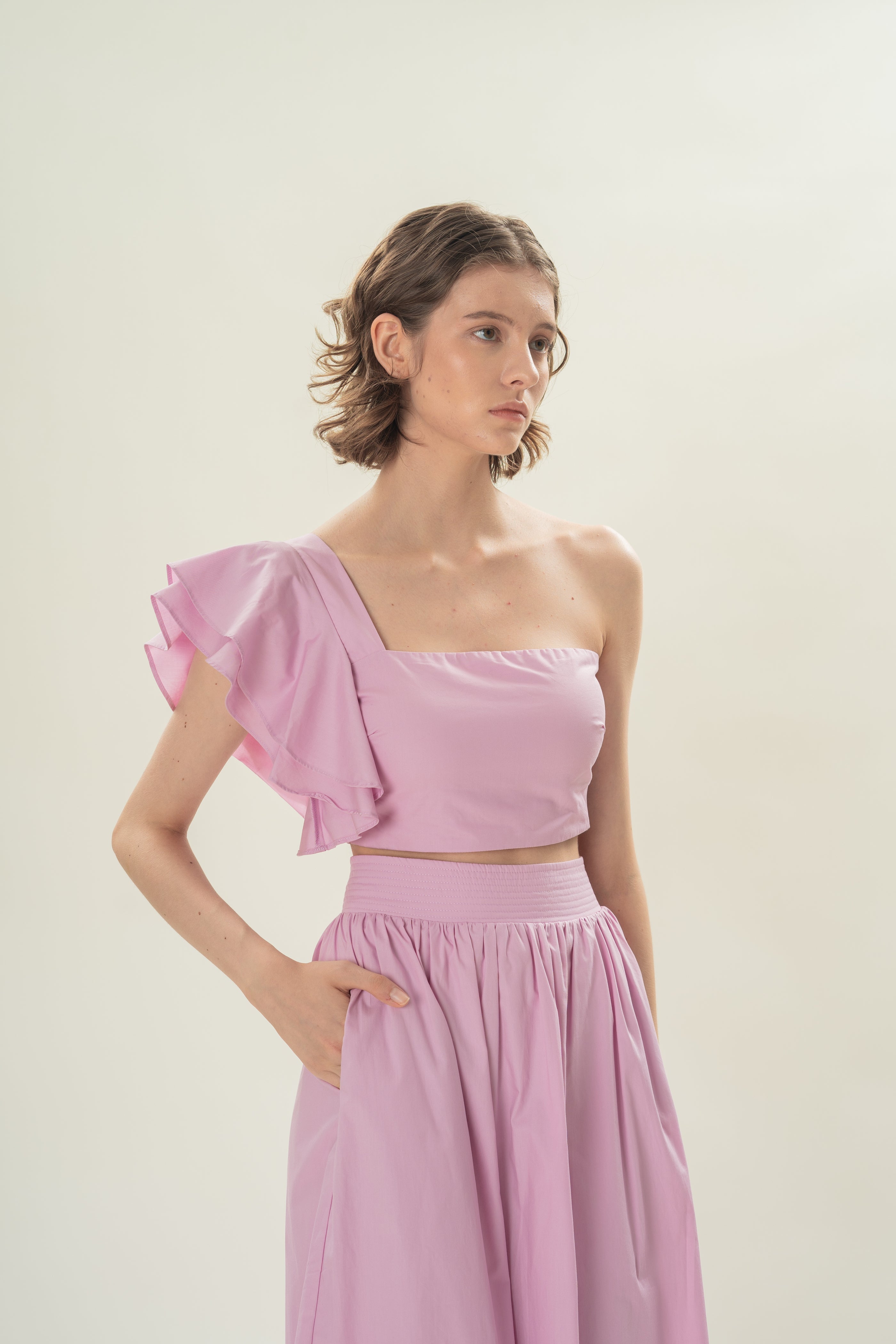 Toga Bustier Top With Ruffled Sleeve in Hibiscus