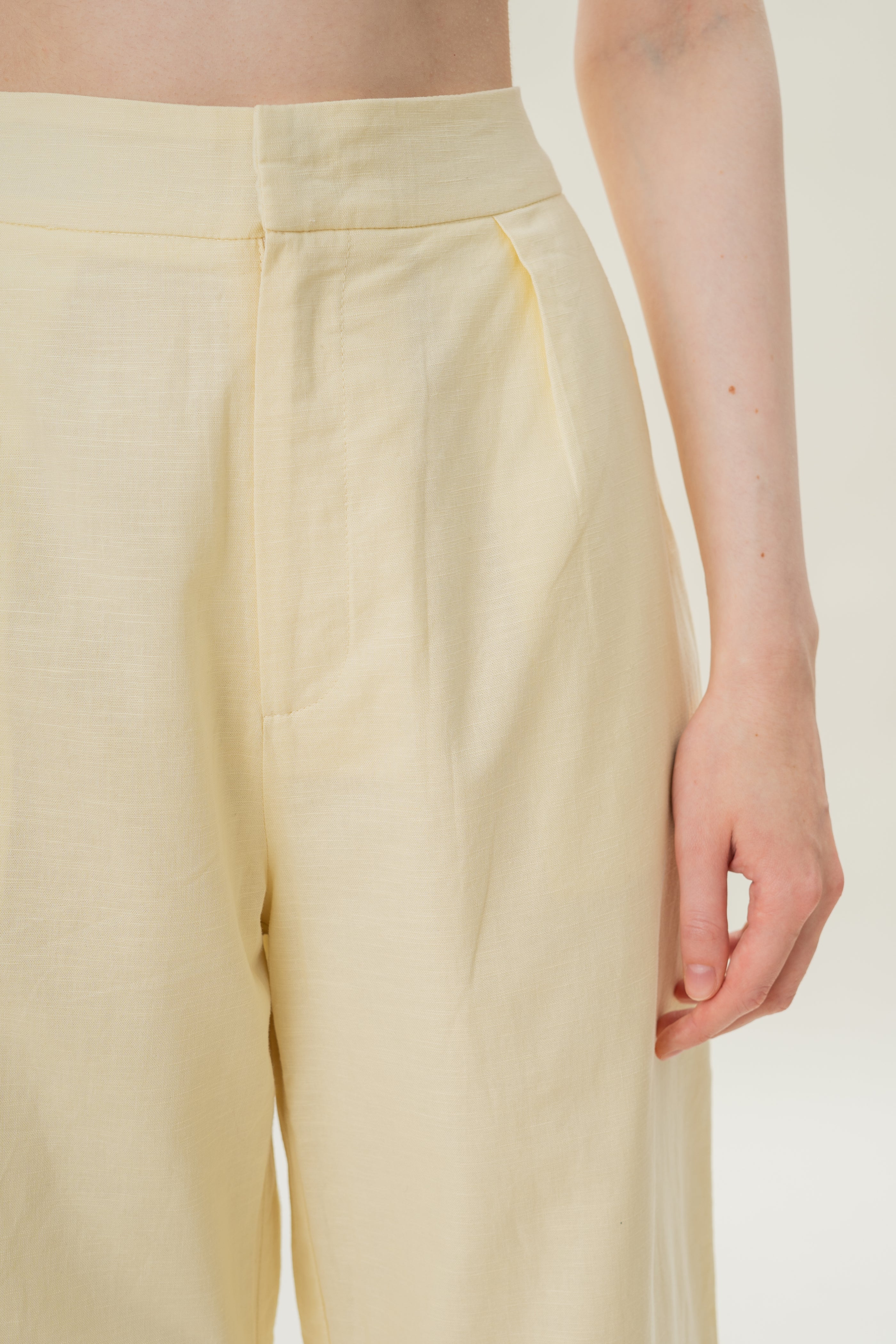 Textured Linen Trousers in Eggnog