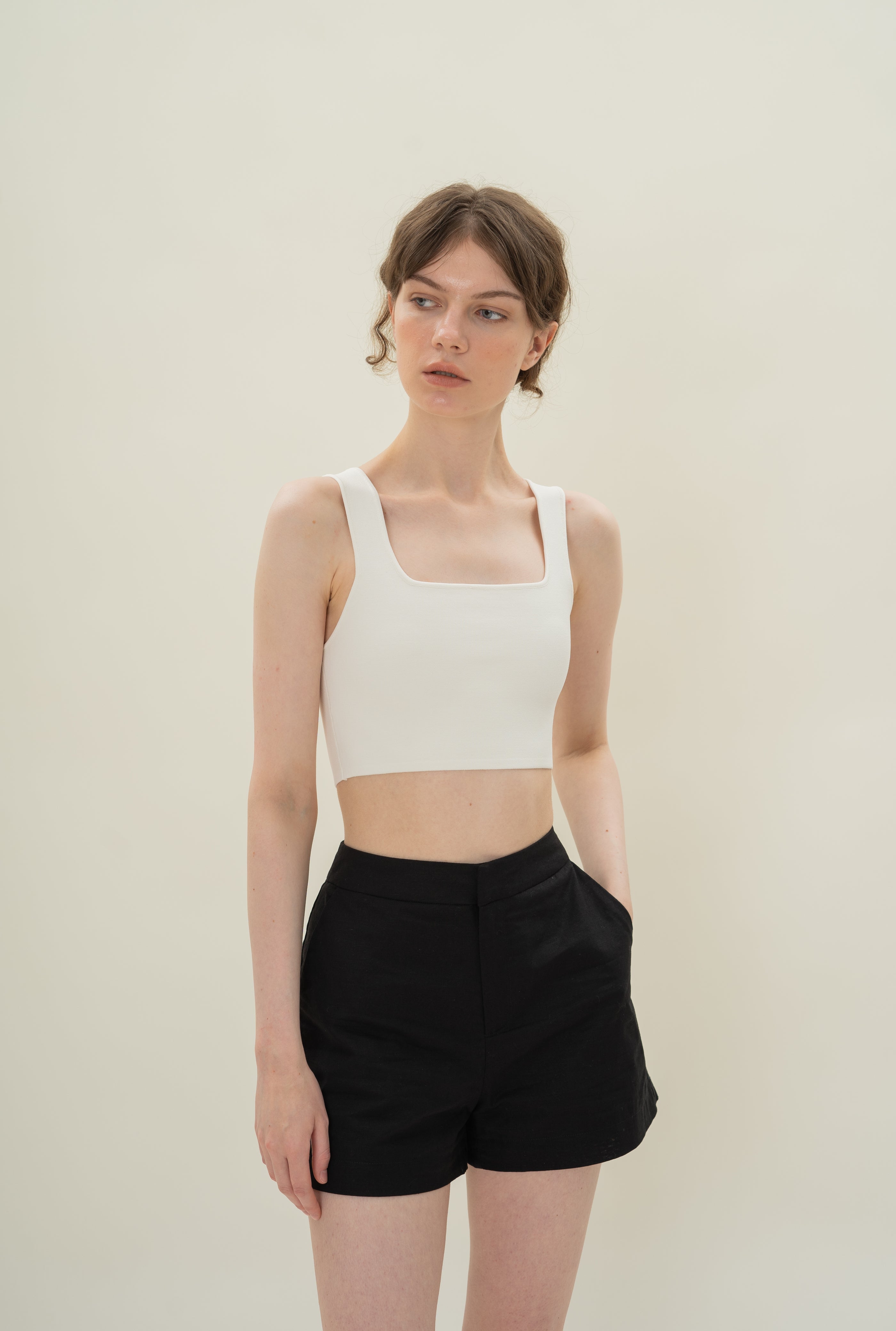 Relaxed Textured Linen Shorts in Black