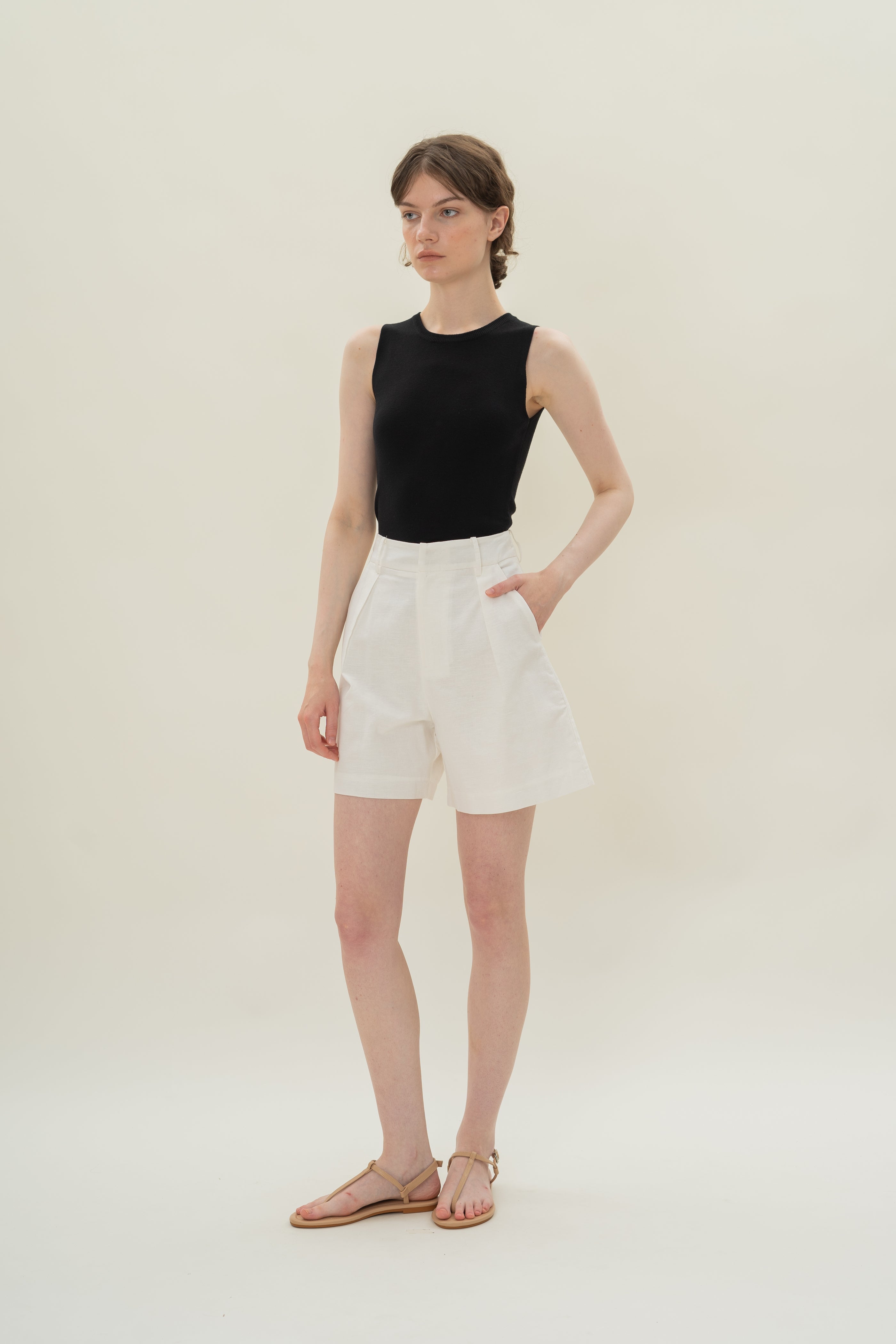 Pleated Linen Long Shorts in White