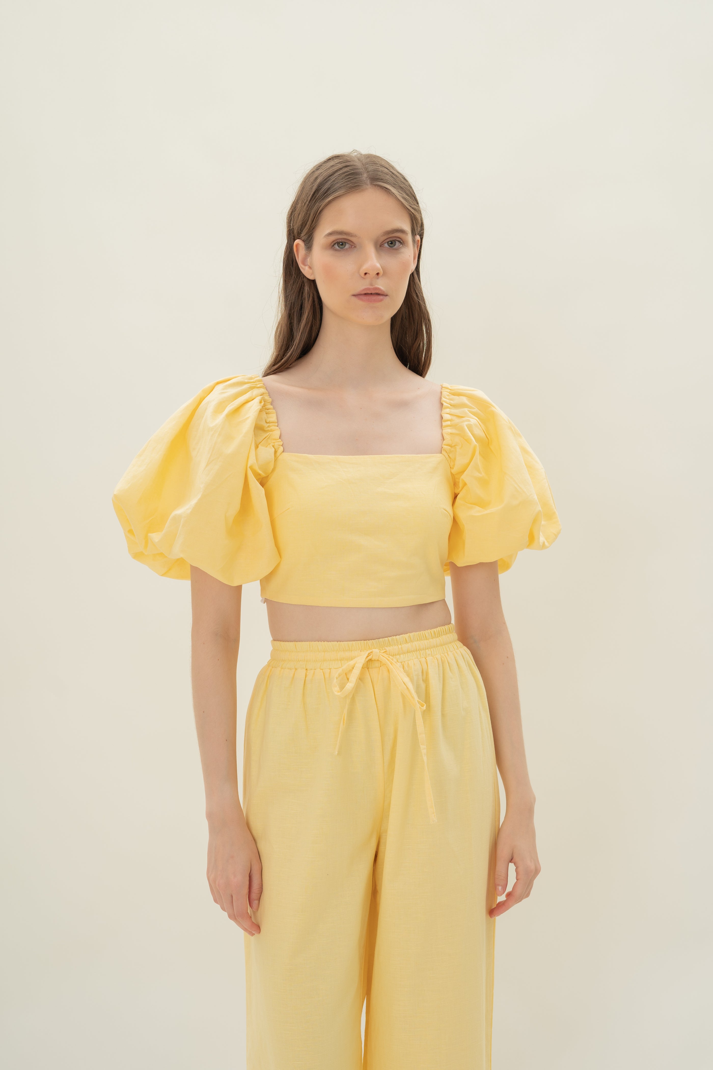 Lined Puffed Sleeve Padded Top in Lemon