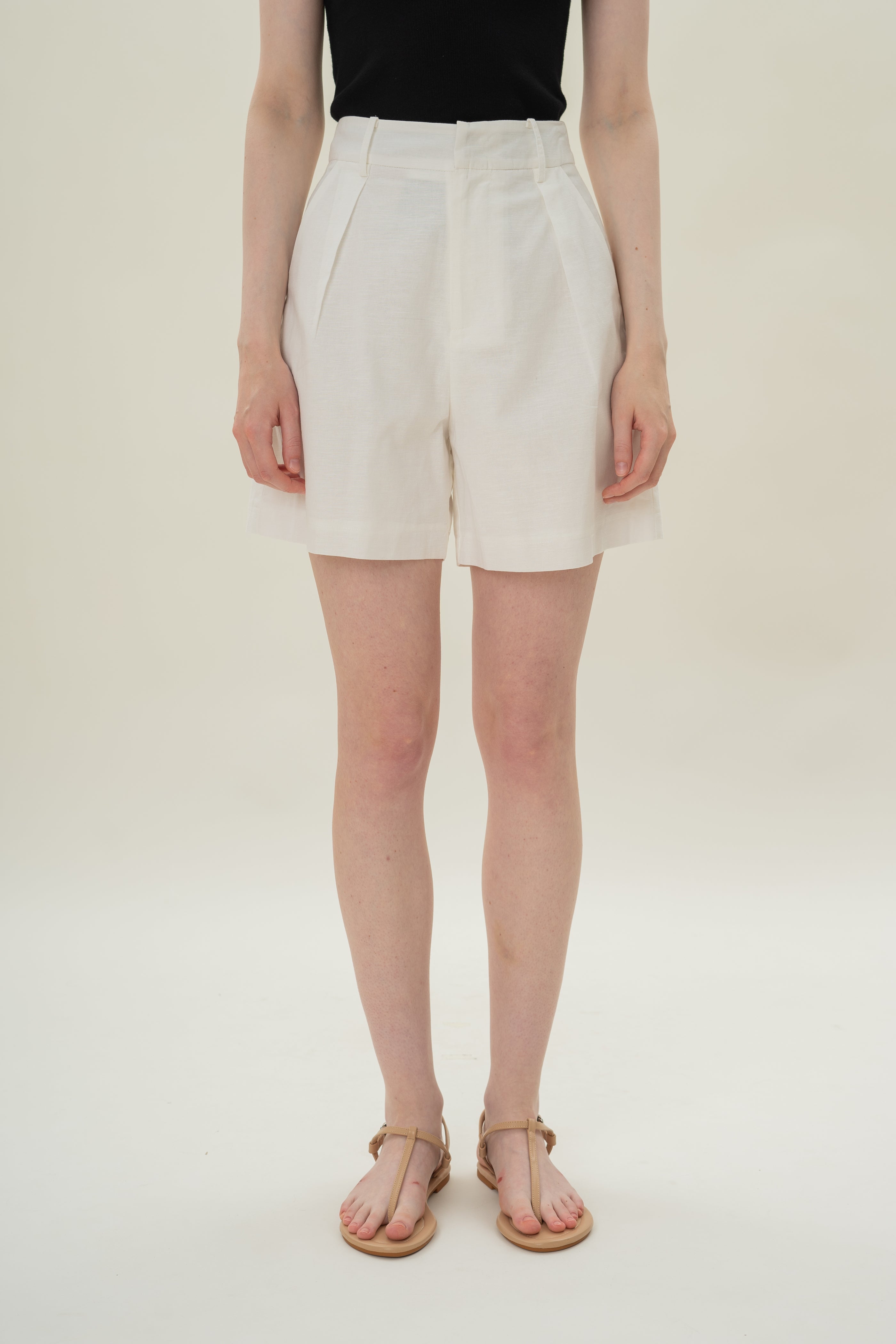 Pleated Linen Long Shorts in White