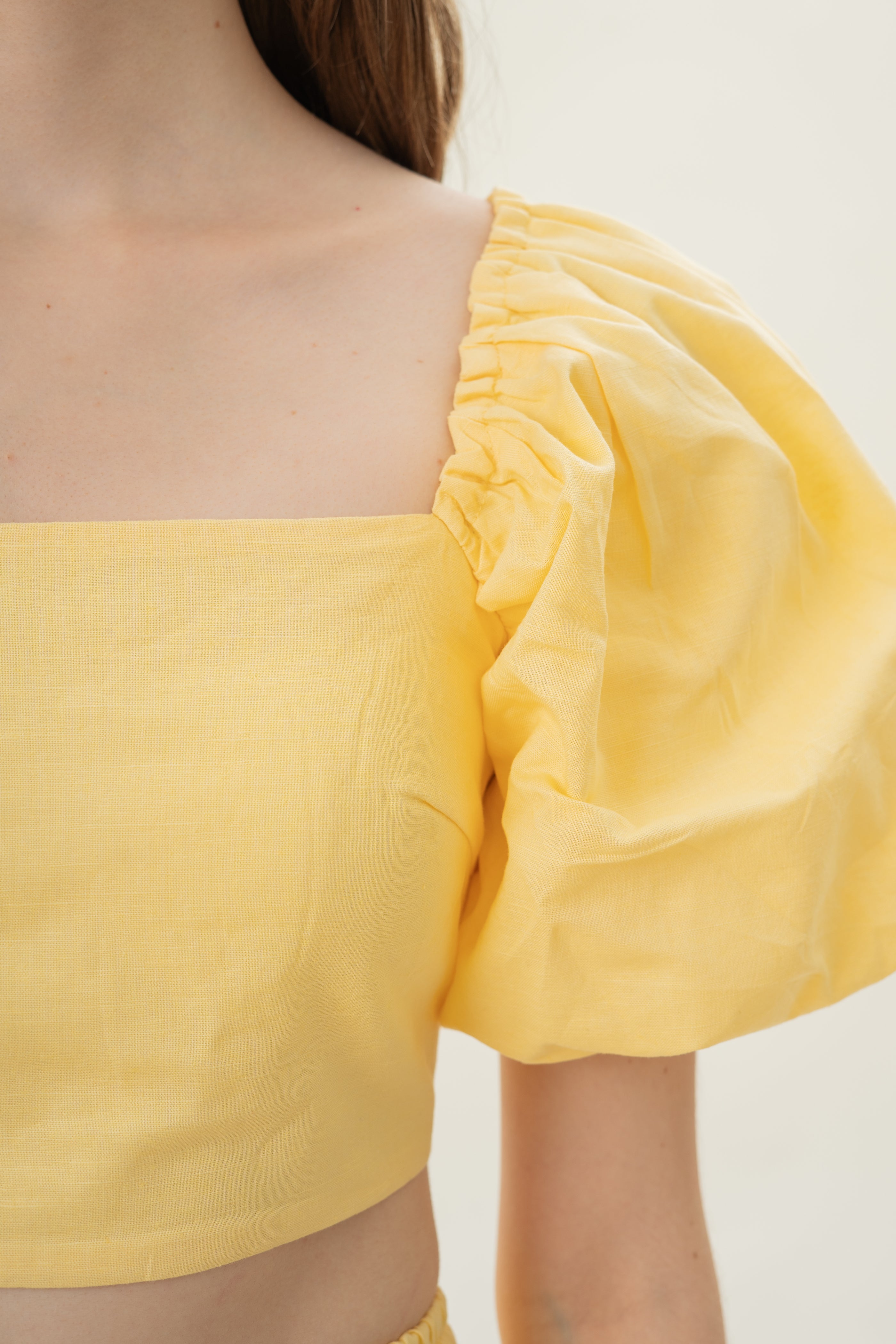 Lined Puffed Sleeve Padded Top in Lemon