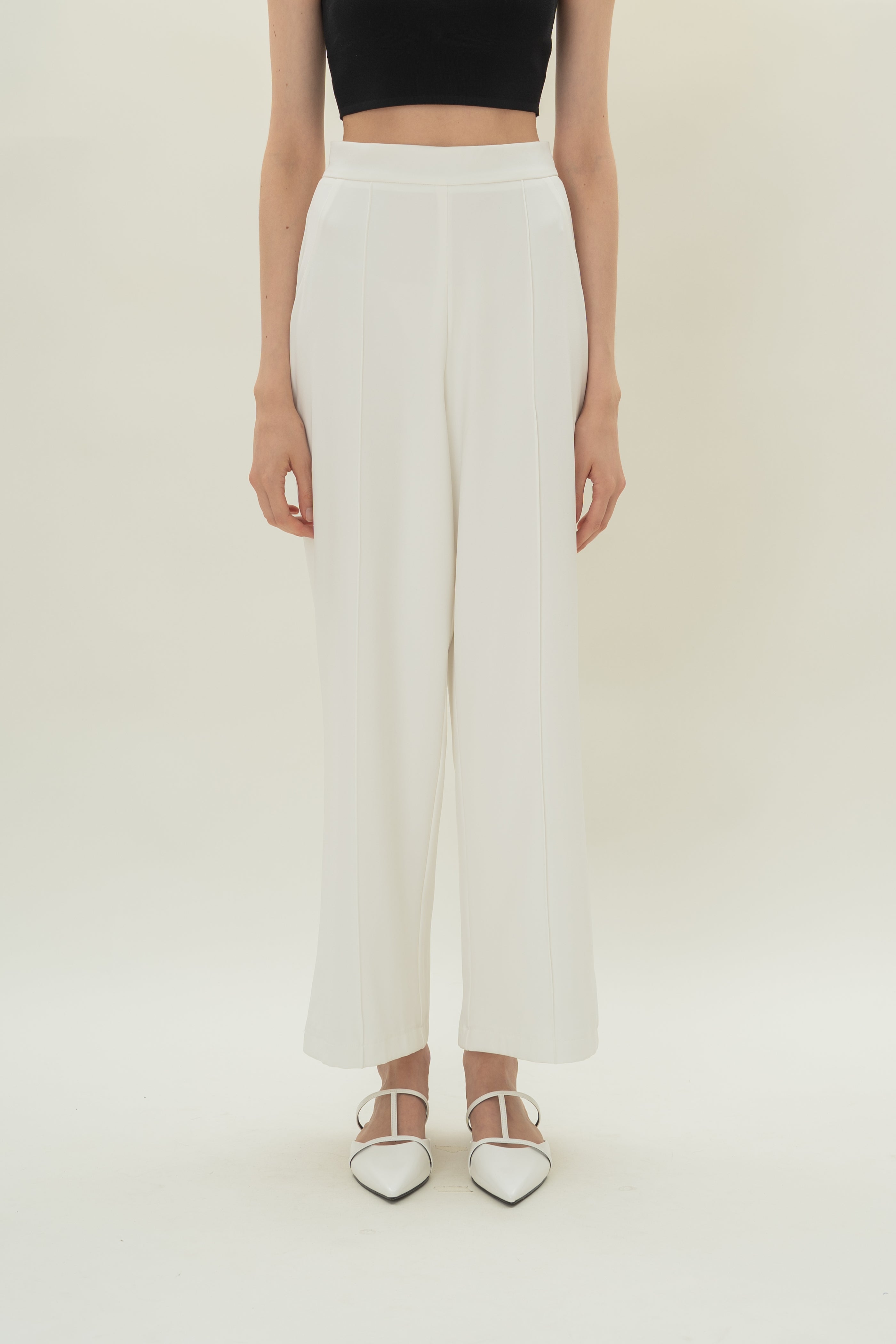 High Waisted Wide Legged Trousers w Foldlines in White