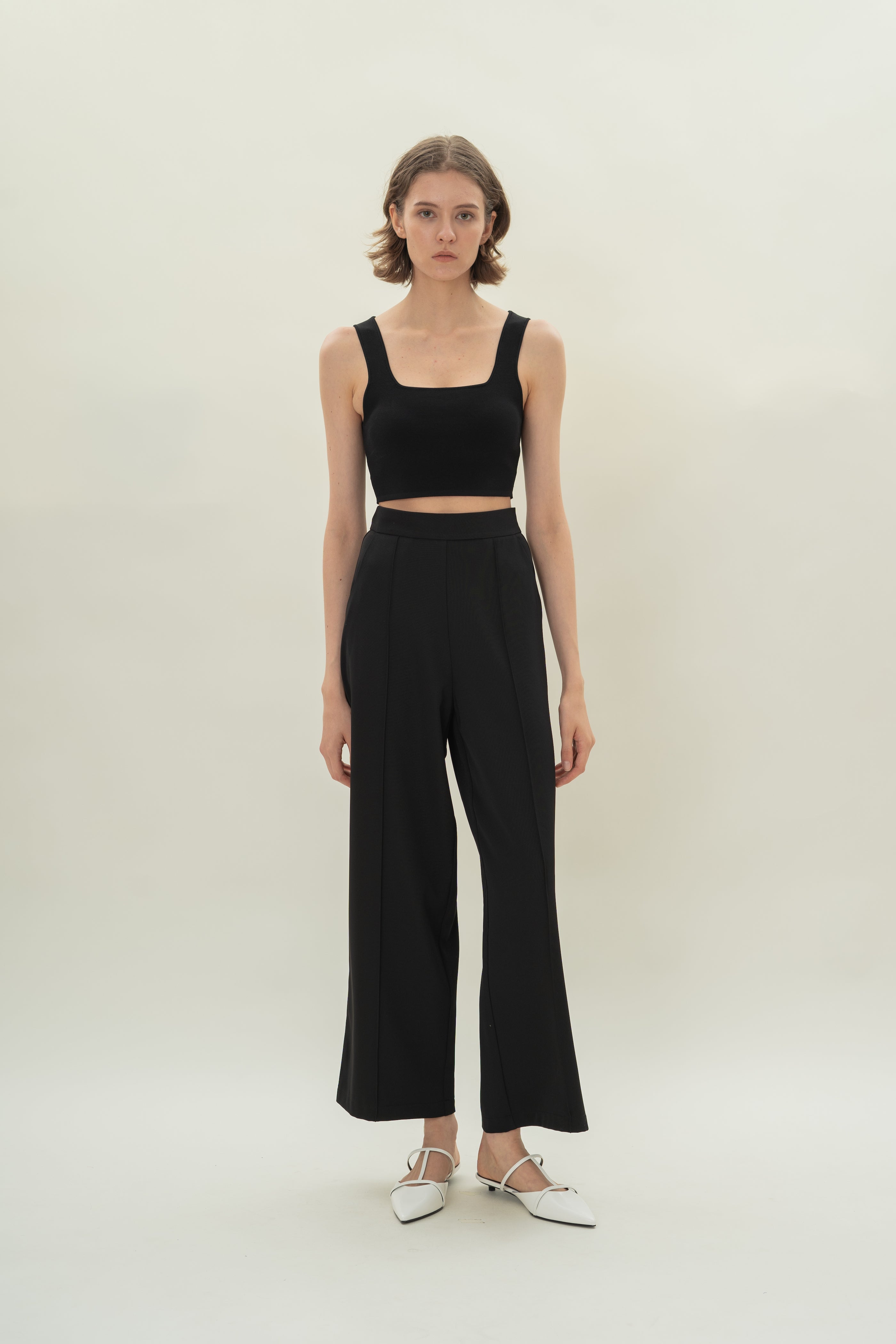 High Waisted Wide Legged Trousers w Foldlines in Black