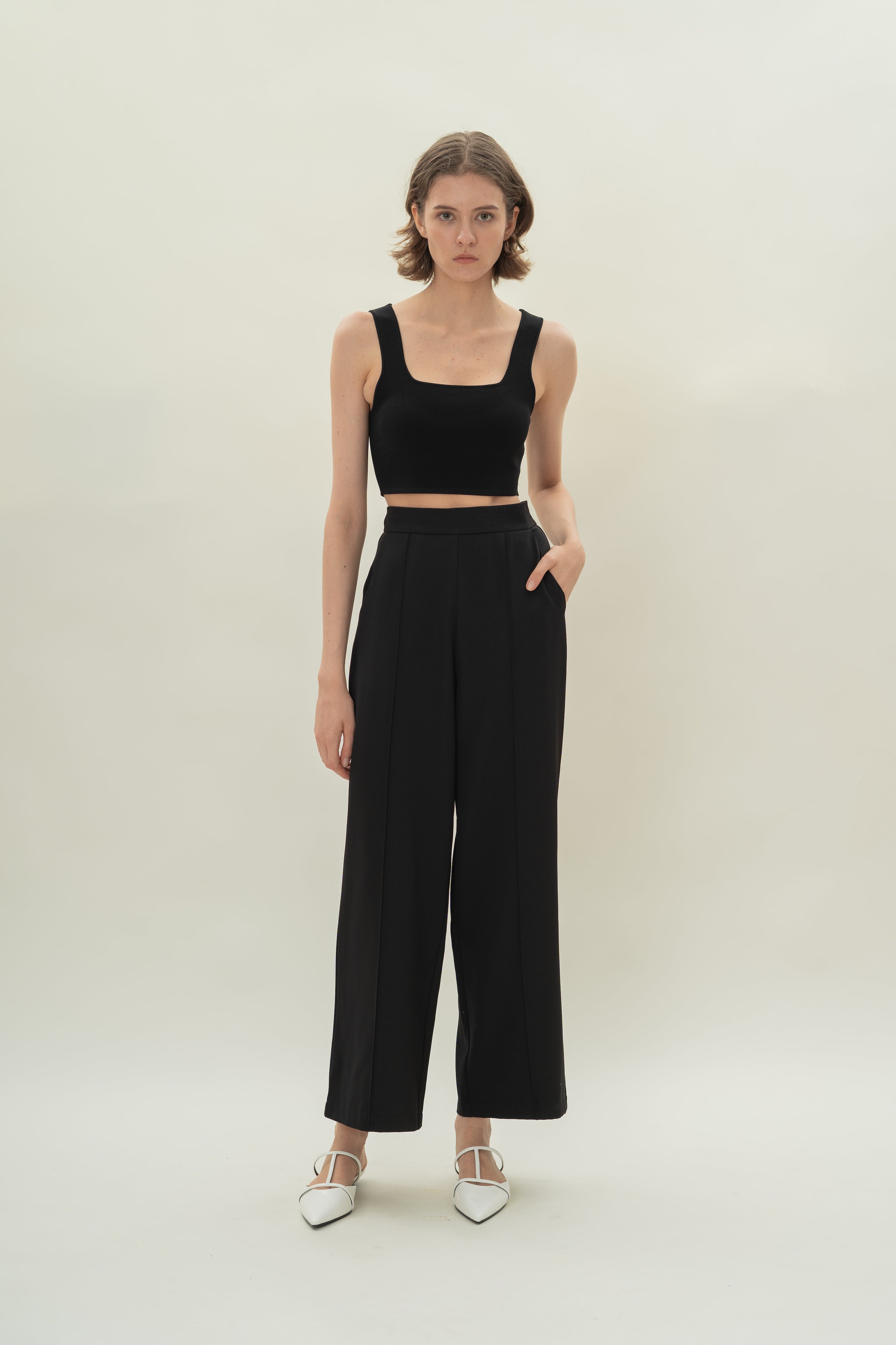 High Waisted Wide Legged Trousers w Foldlines in Black