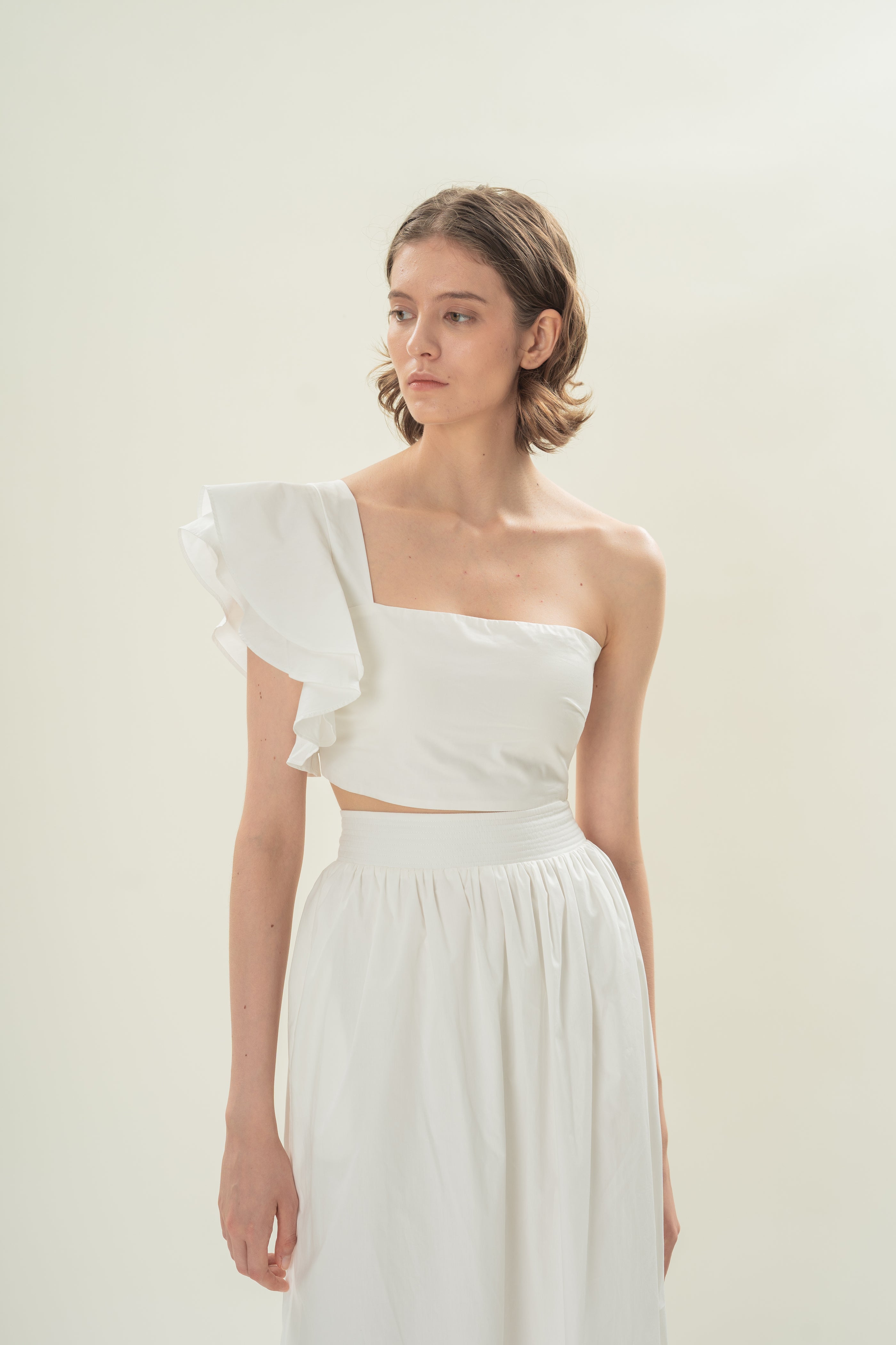 Toga Bustier Top With Ruffled Sleeve in White