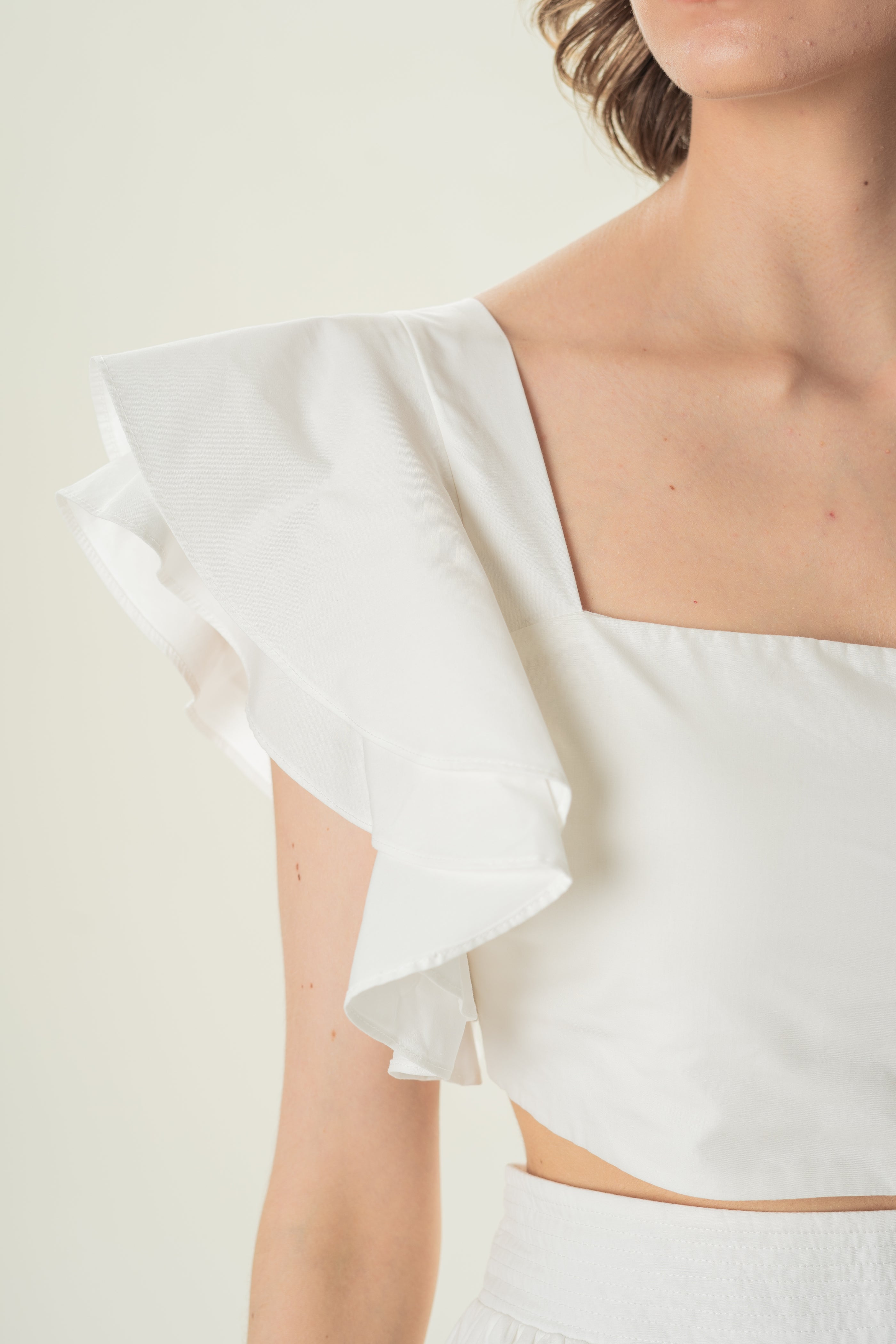 Toga Bustier Top With Ruffled Sleeve in White