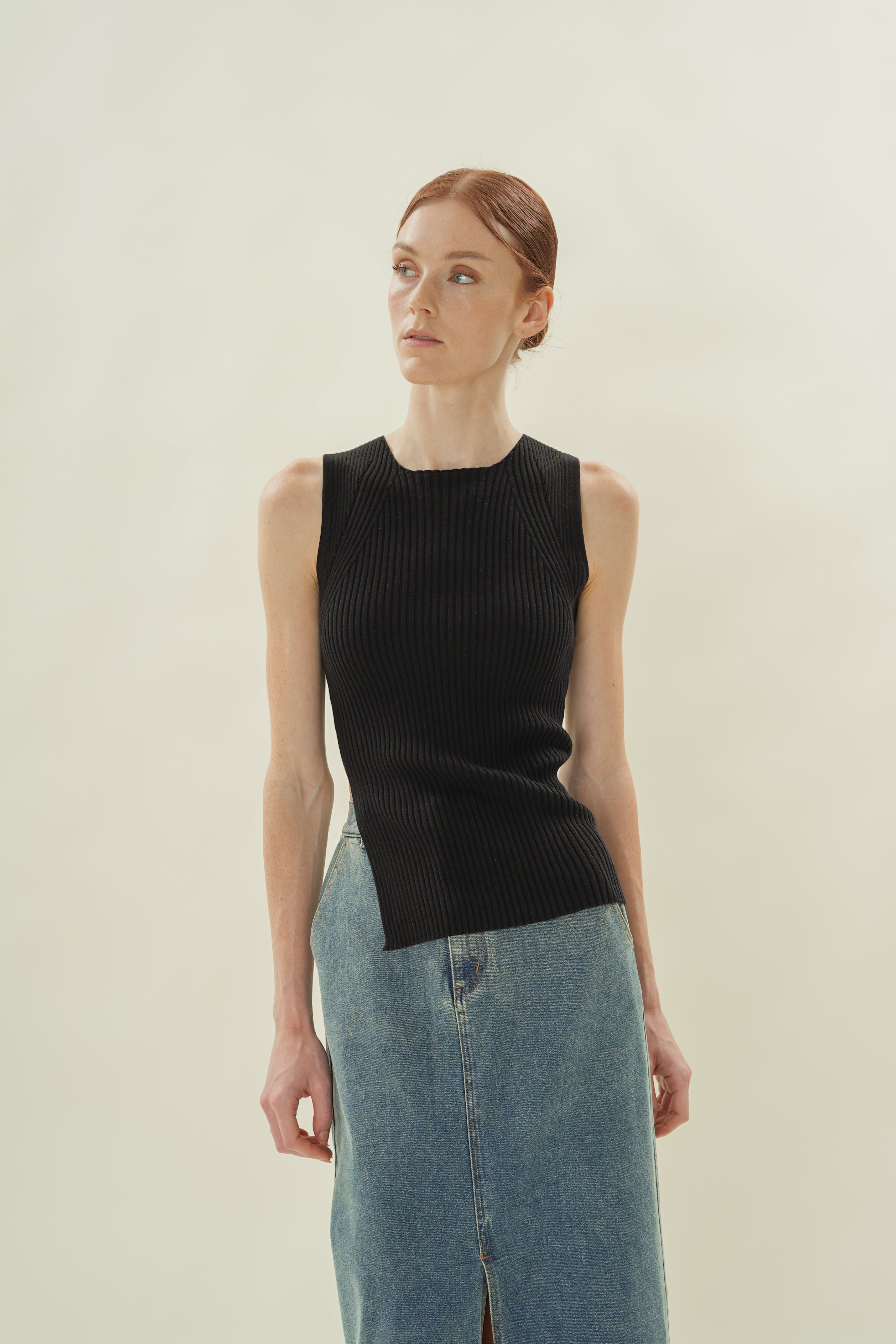 Sleeveless Rib Knit Top With Slit in Black