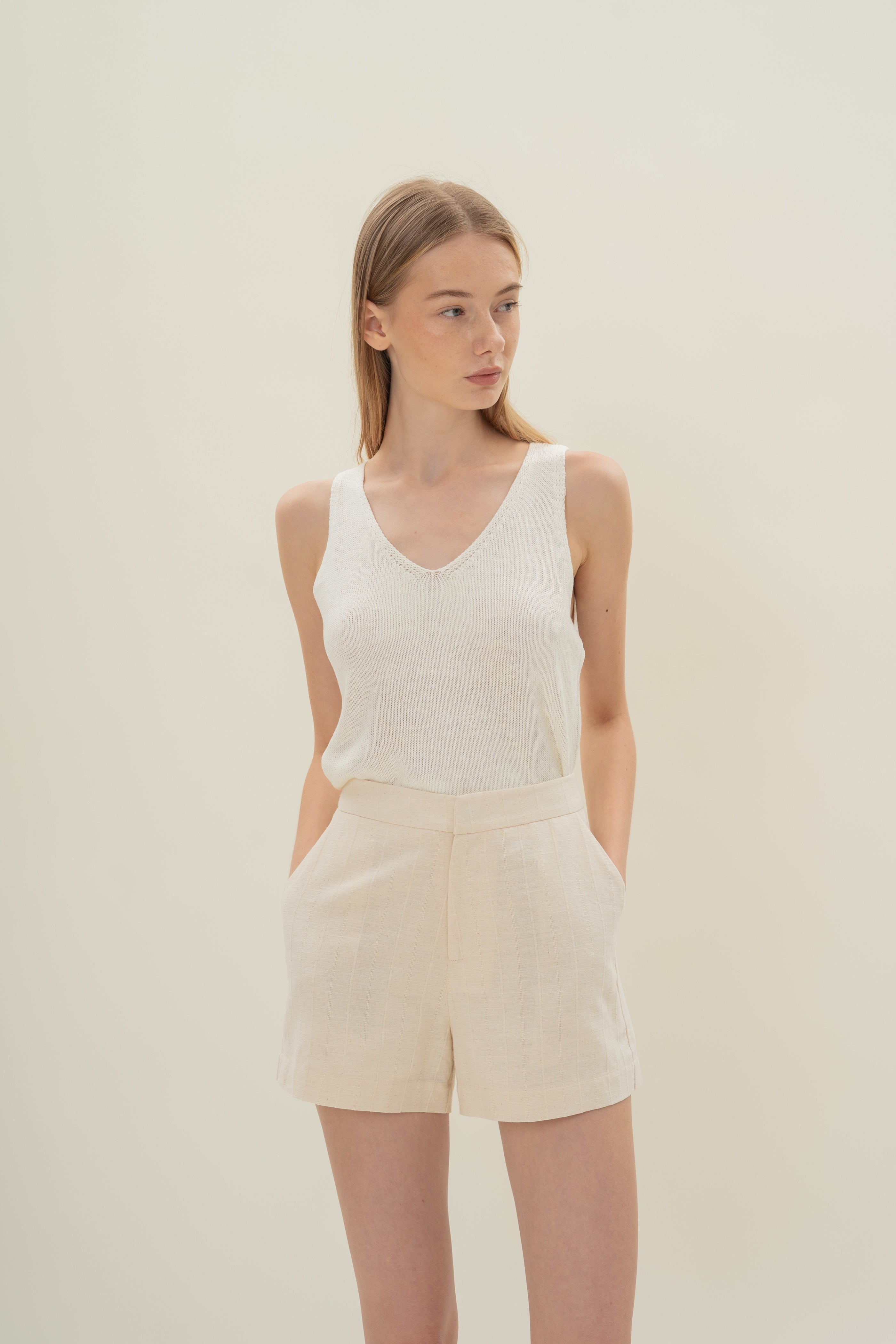 Casual Linen Shorts in Natural