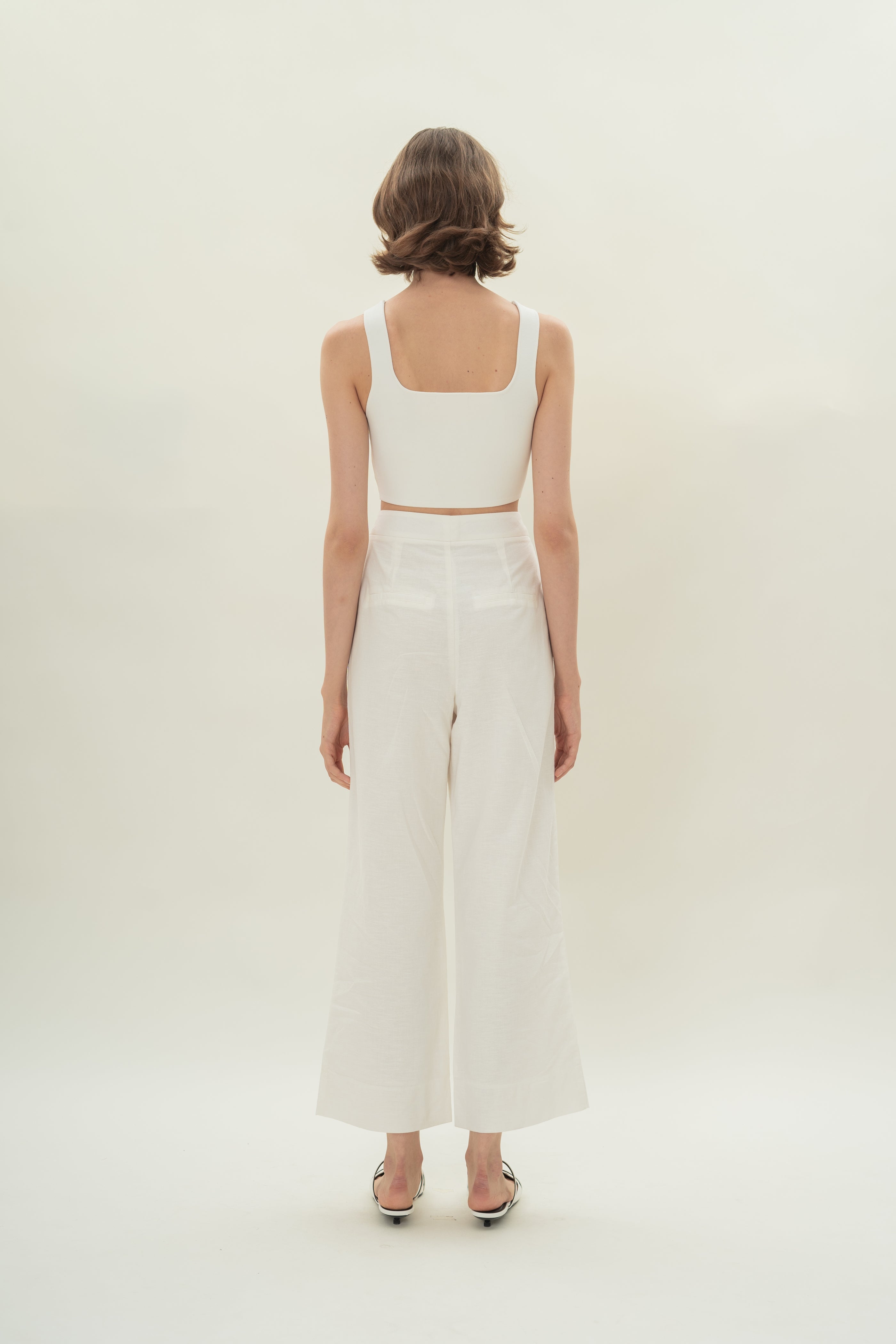 Textured Linen Pleated Trousers