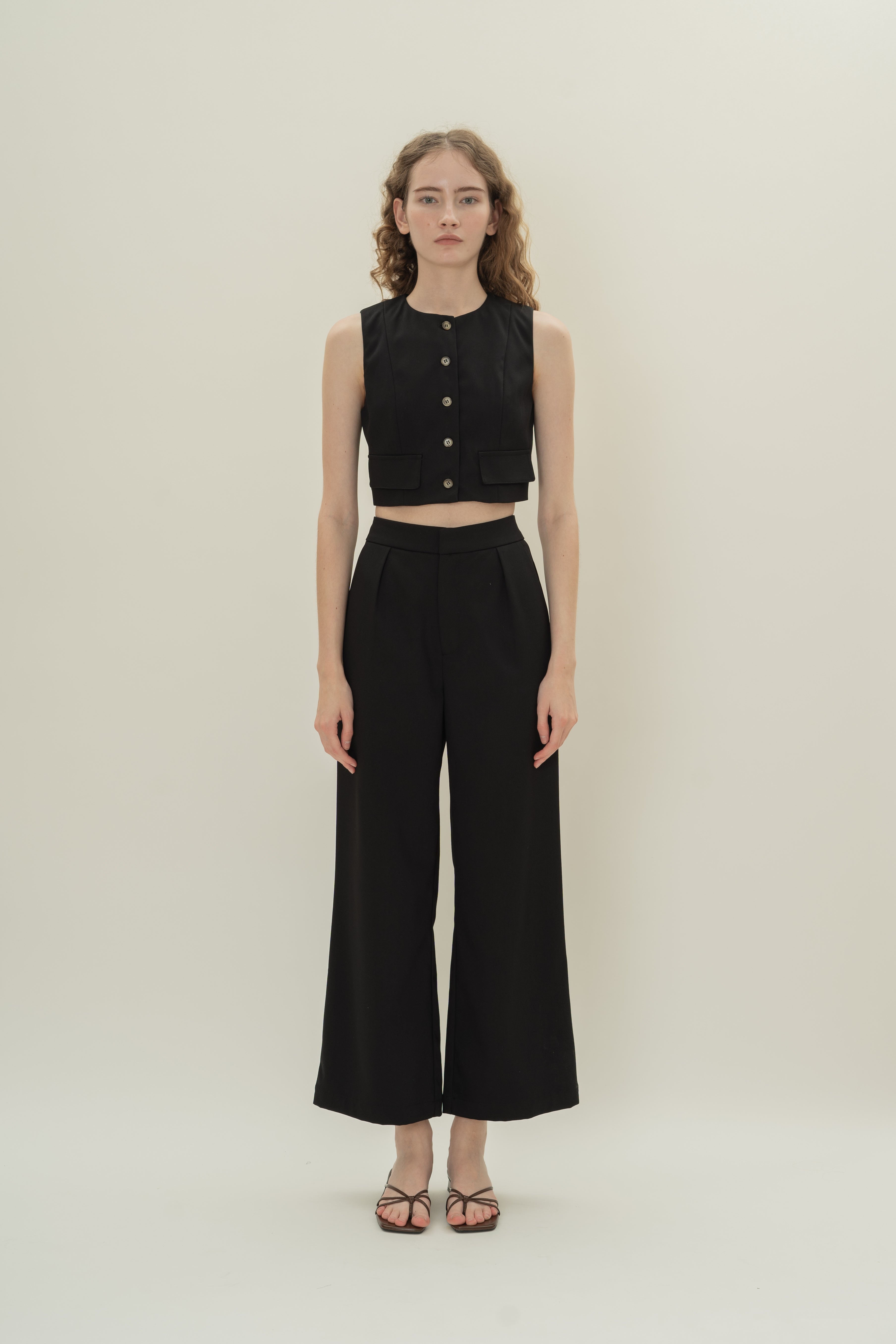 Suiting Pleated Trousers in Black