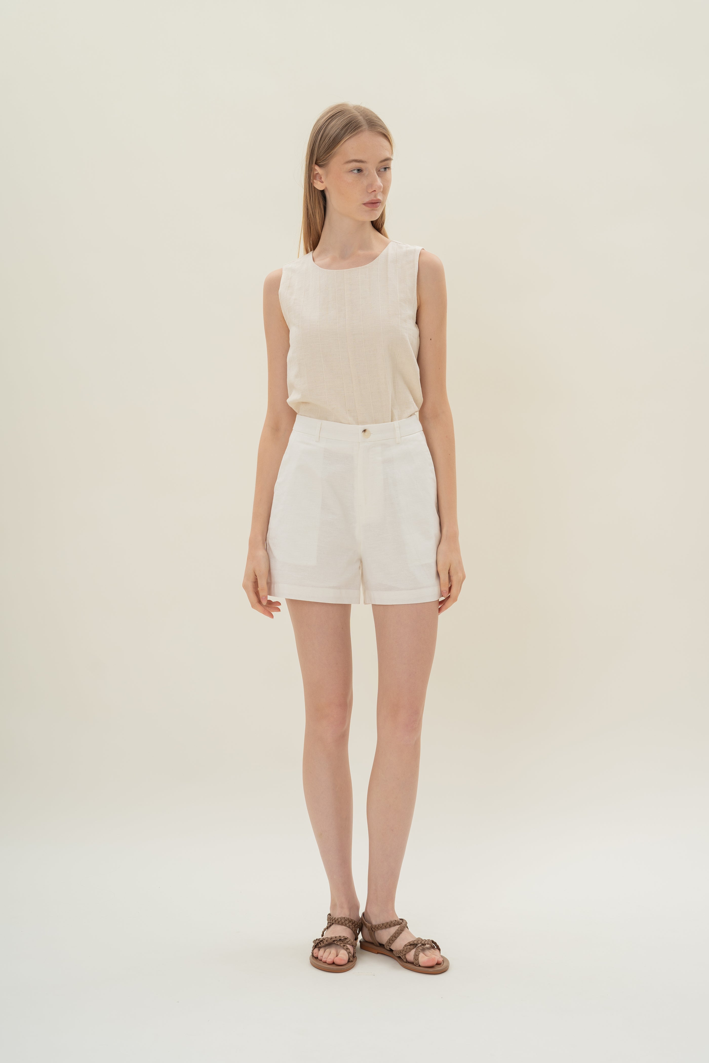 Tailored Shorts in White