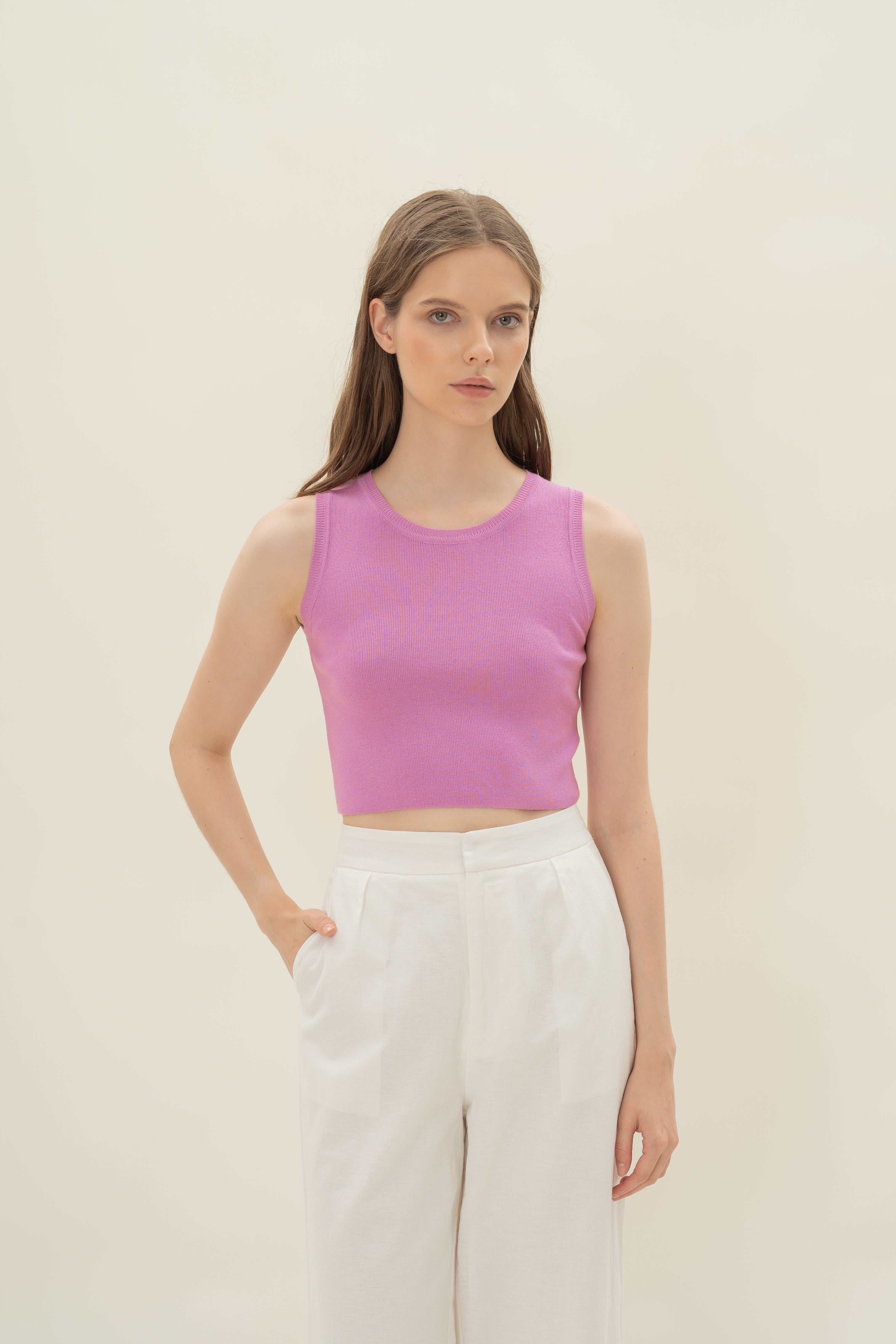 Sleeveless Knit Cropped Tank in Hibiscus