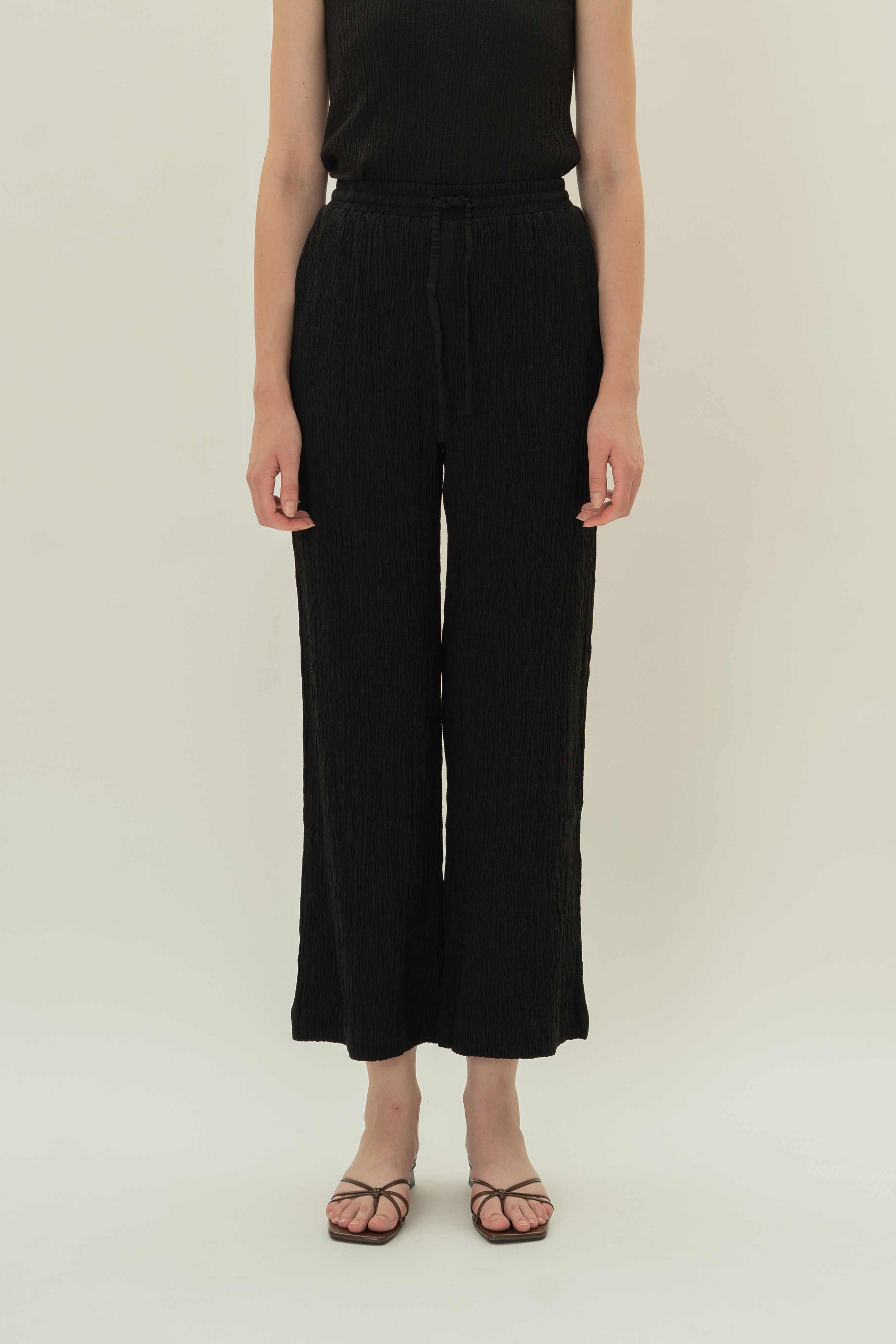 Cotton Blend Textured Drawstring Pants in Black