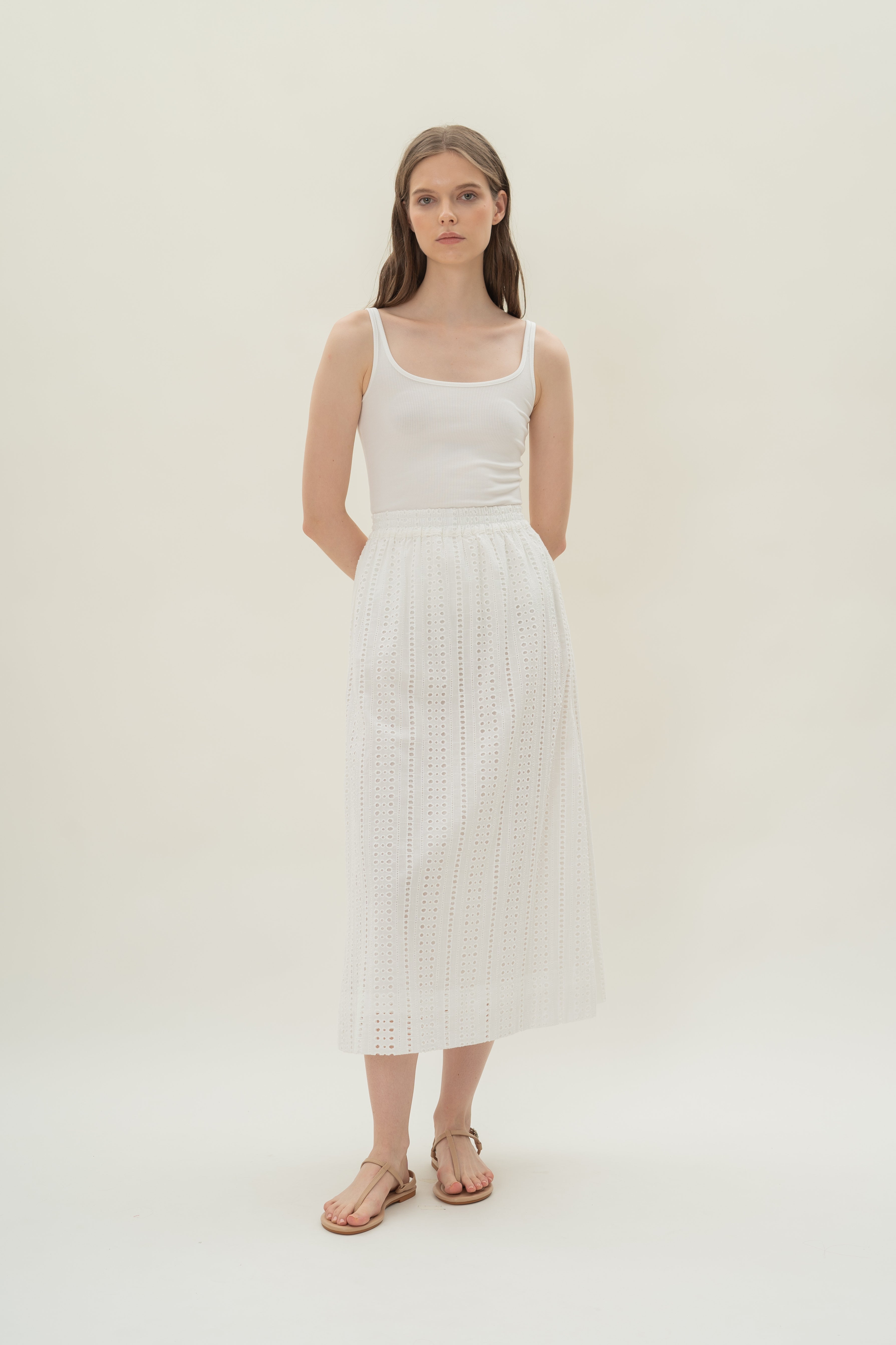 Broderie Anglaise Gathered Waist Skirt in White