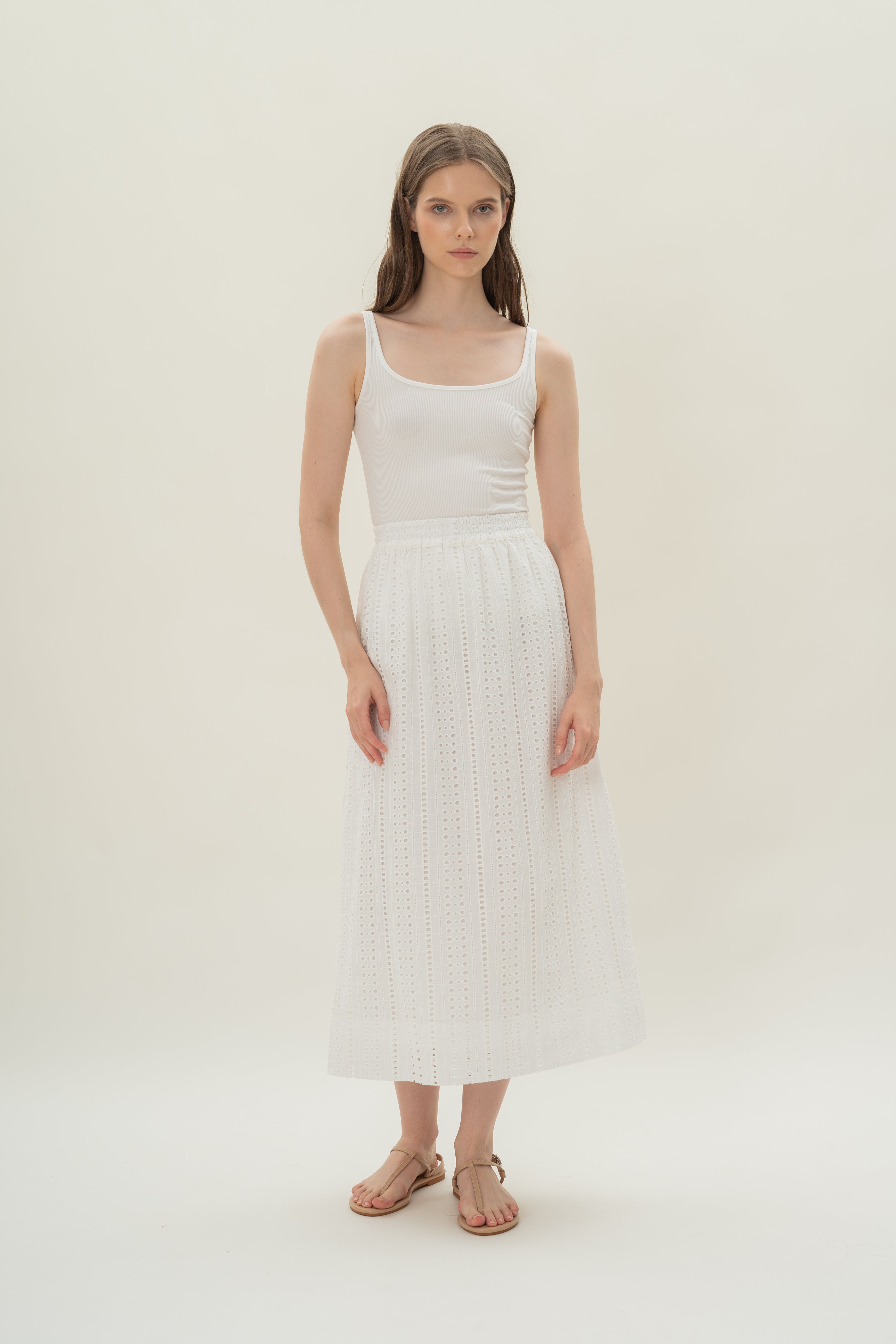 Broderie Anglaise Gathered Waist Skirt in White