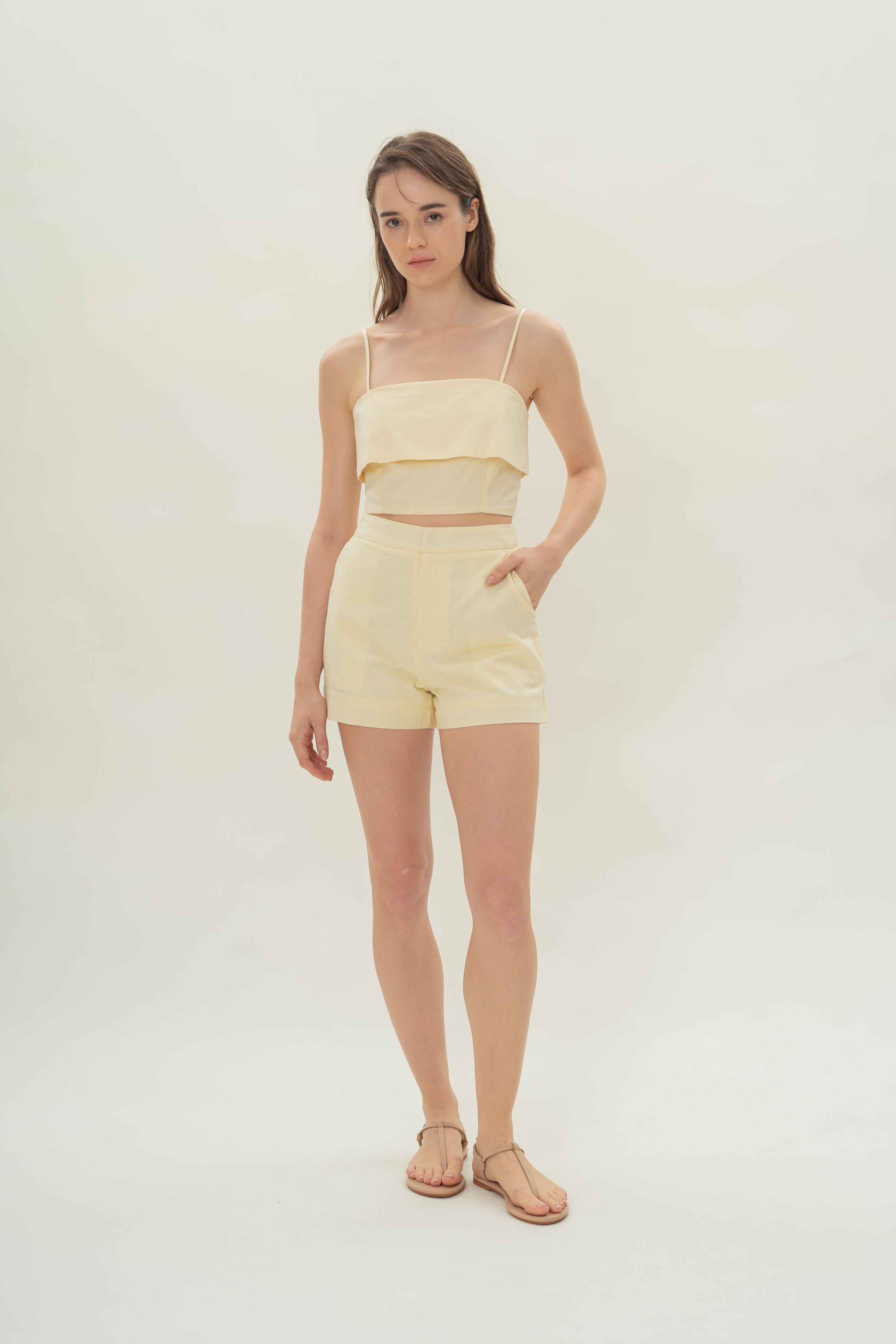 Relaxed Textured Linen Shorts in Eggnog