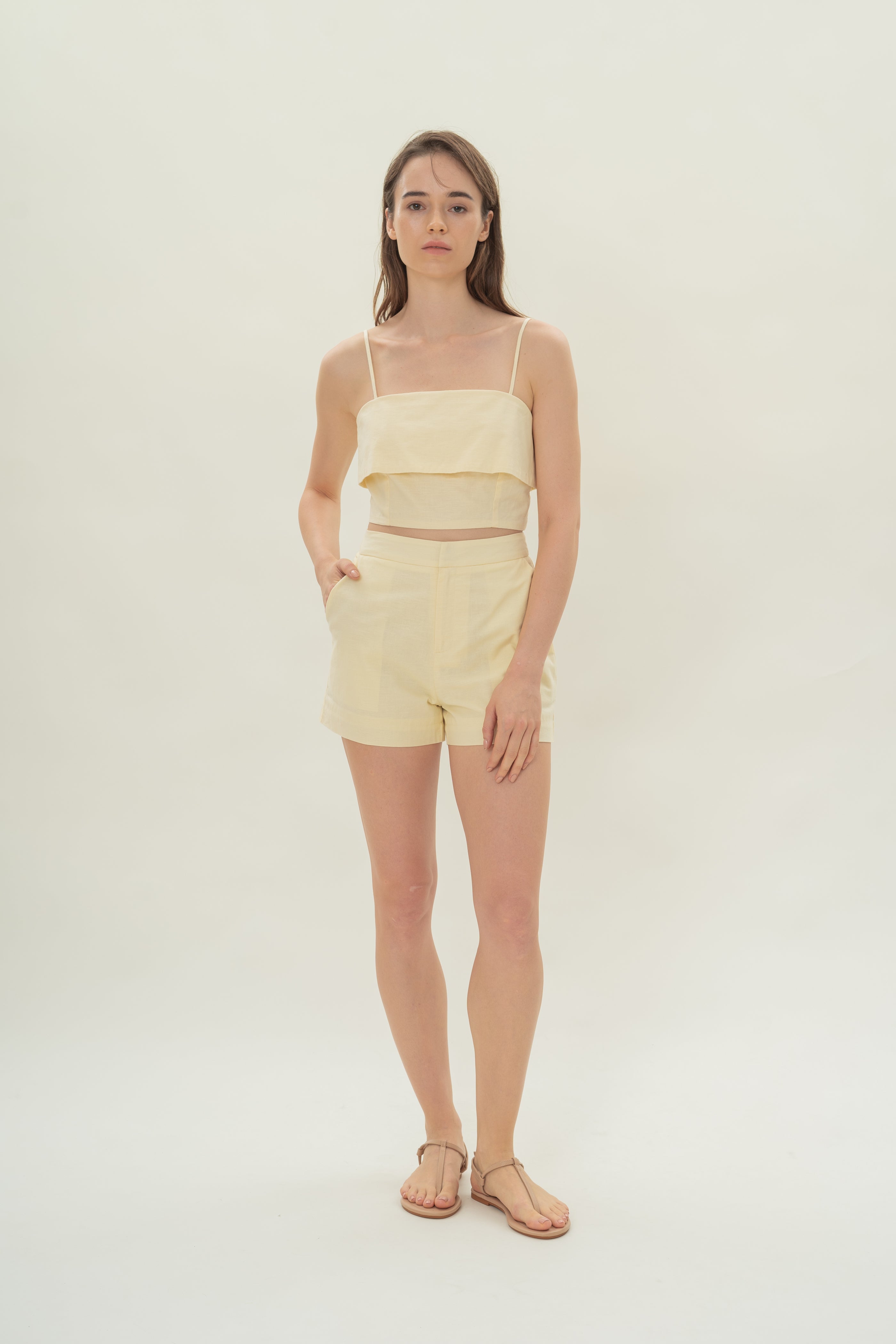 Relaxed Textured Linen Shorts in Eggnog